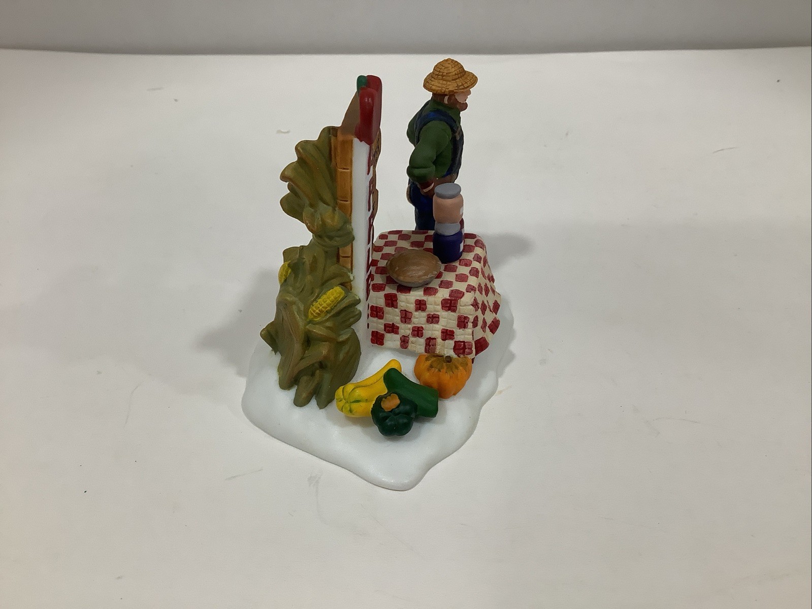 Dept 56 New England Village“Farmer’s Market” #56637 Retired & Excellent !