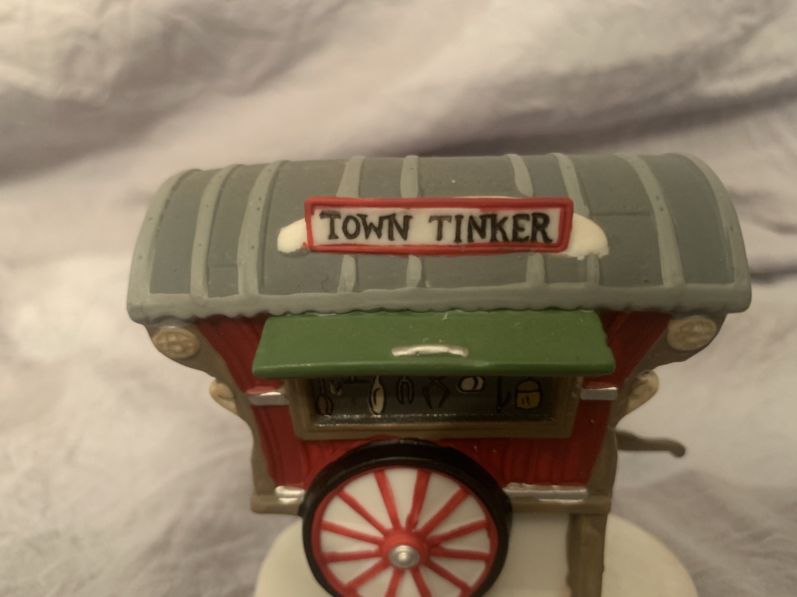Dept 56 – Heritage Village – TOWN TINKER – Set of 2 (5646-4)