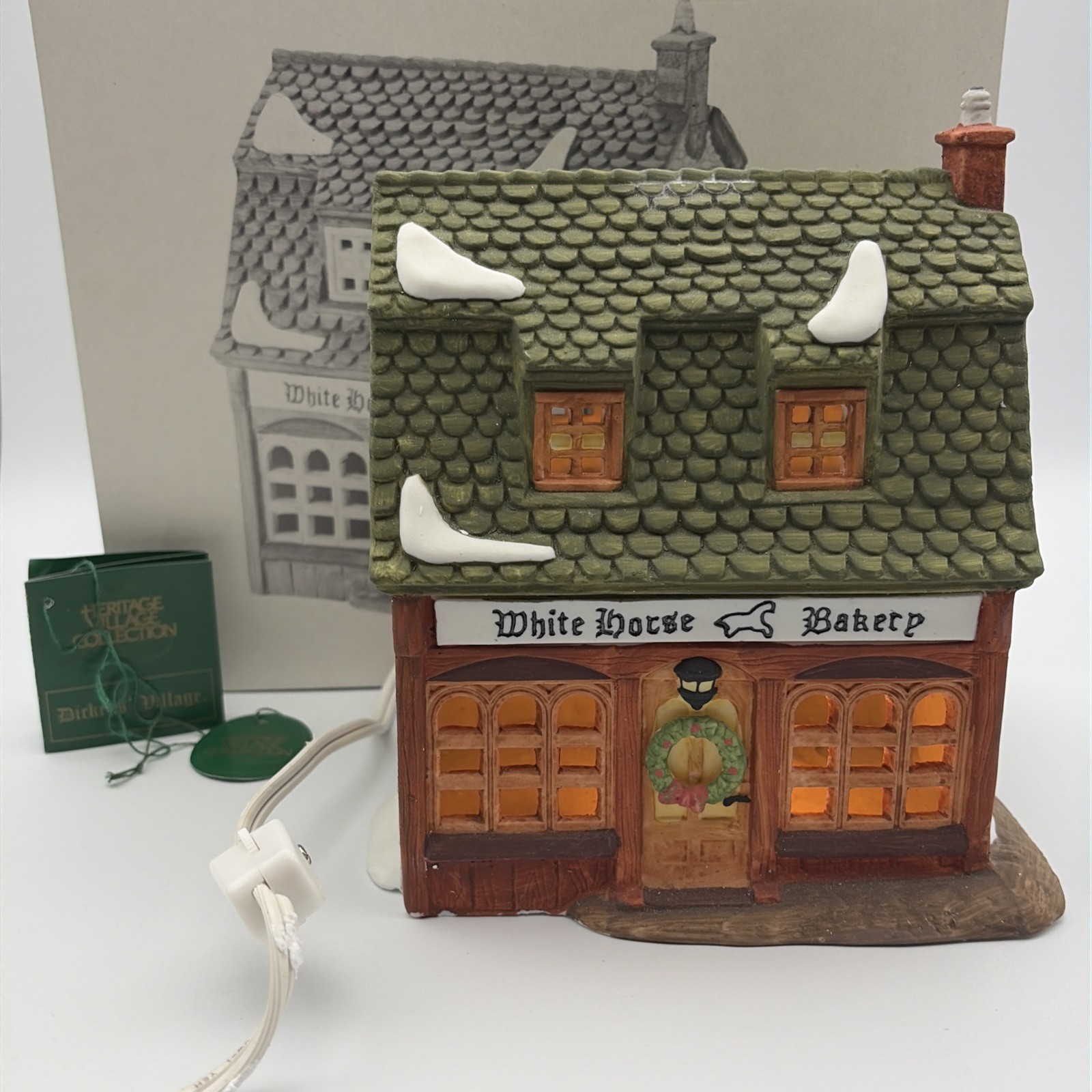 1988 Dept 56 White Horse Bakery Dickens Christmas Village in Box #5926-9 EUC