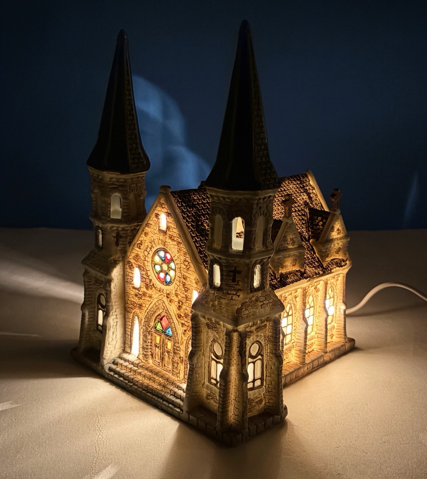 Dickens Keepsake Porcelain Lighted House Cathedral Church Snow Village Lighted