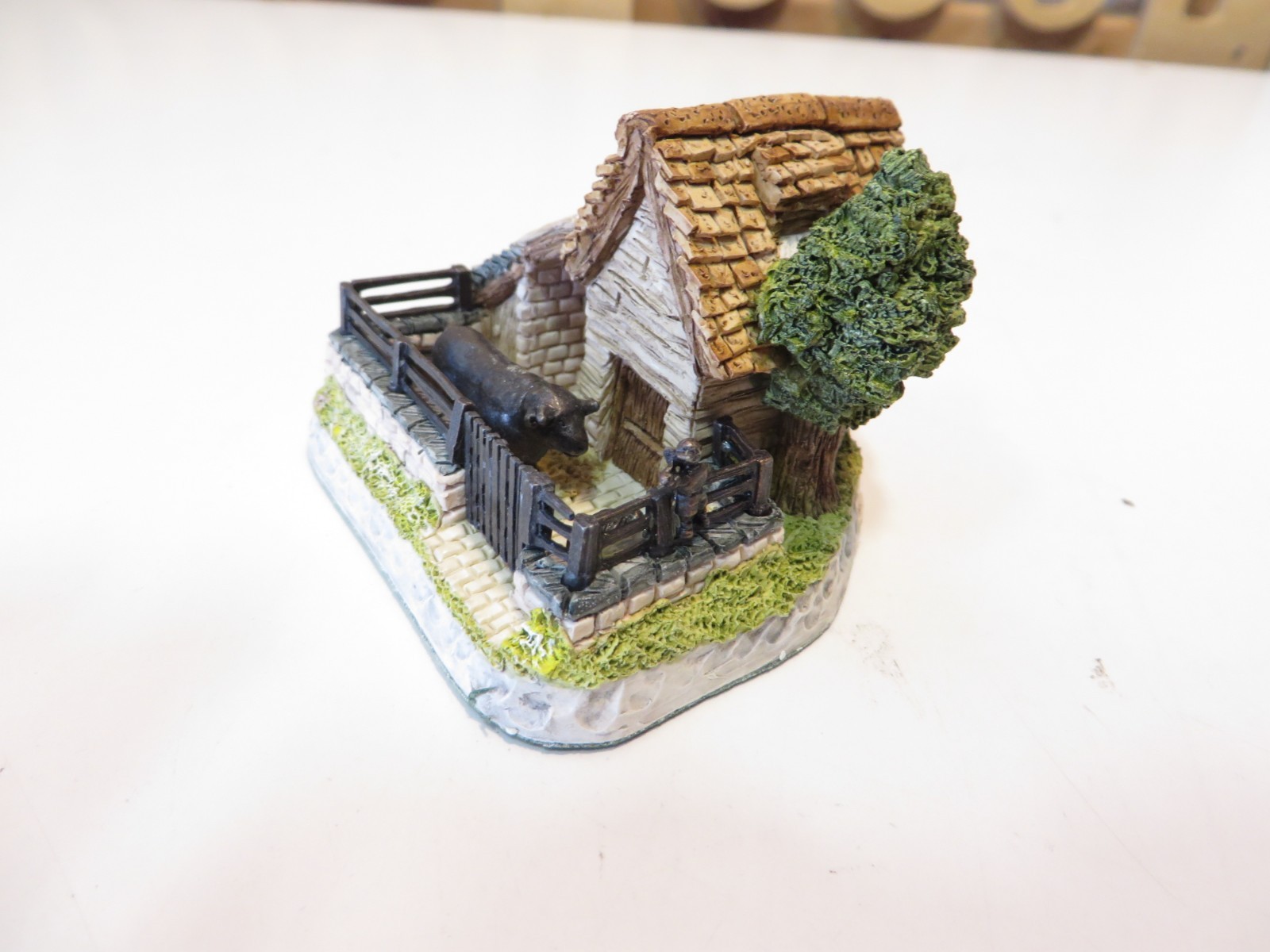 LOT: 2 David Winter “Shire Donkey Shed” & “Shires Buckingham Bull Shed” w/COA’s