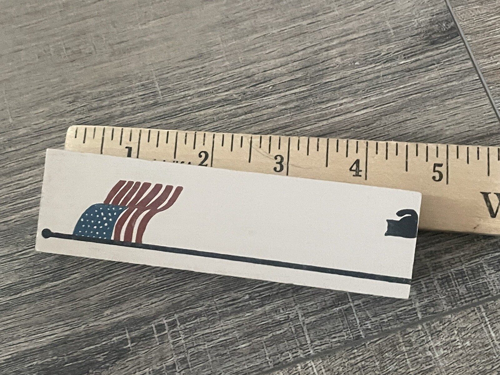 The Cat’s Meow Village ‘AMERICAN FLAG’ Pole Reversible Shelf Sitter 4-1/2″ High