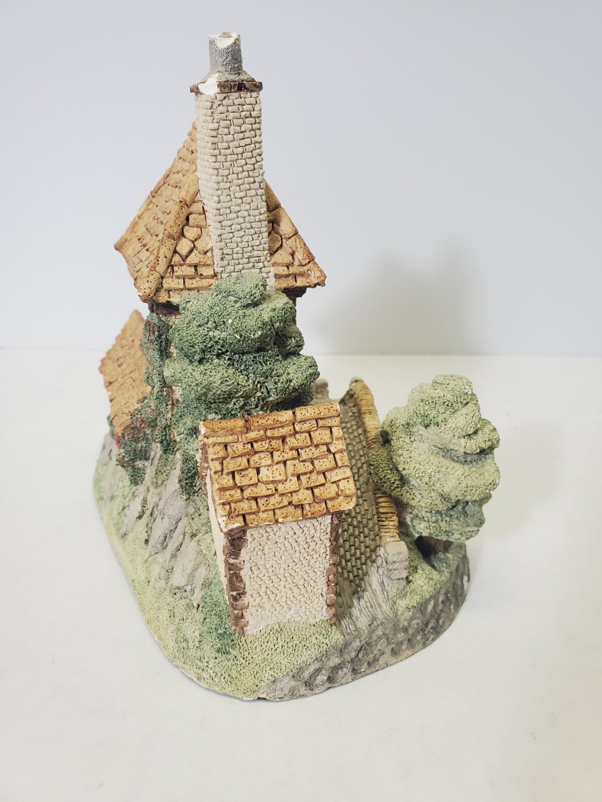 David Winter Cottages Tollkeepers Cottage The Main Collection 1984 small chips