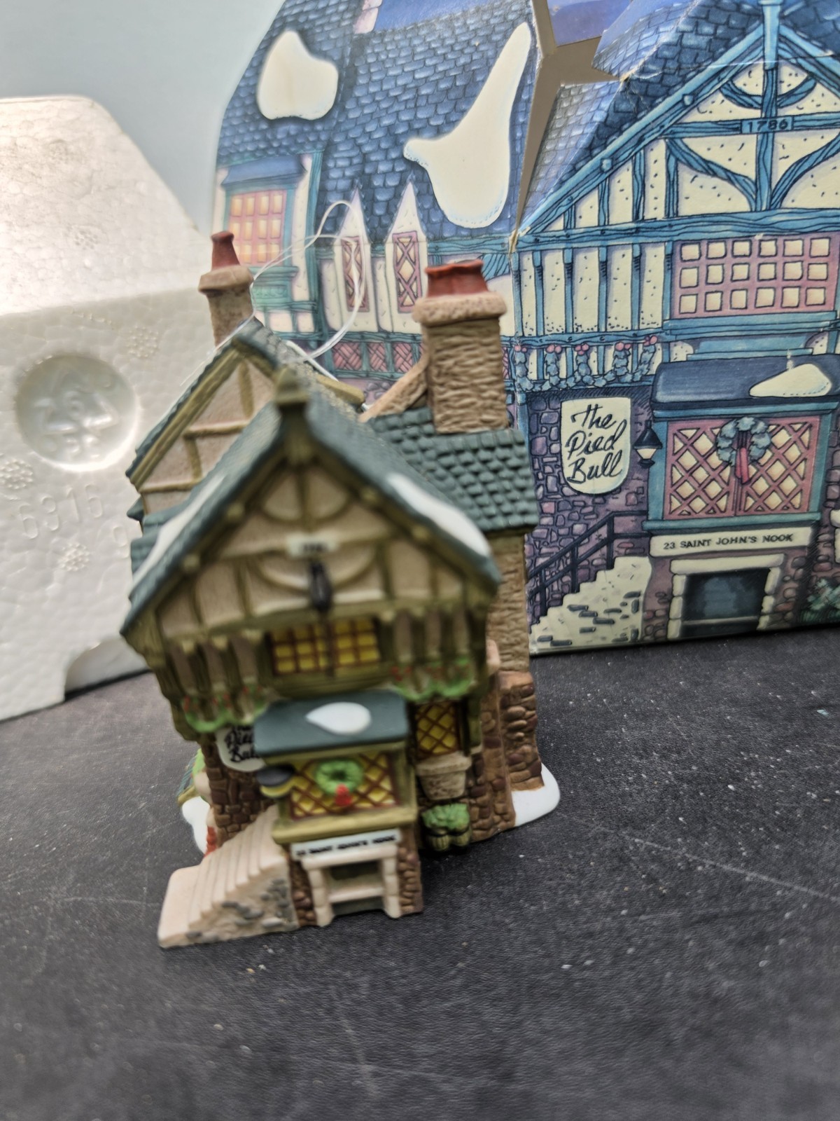 Dept. 56 Charles Dickens Heritage The Pied Bull Inn 1993 Christmas Ornament