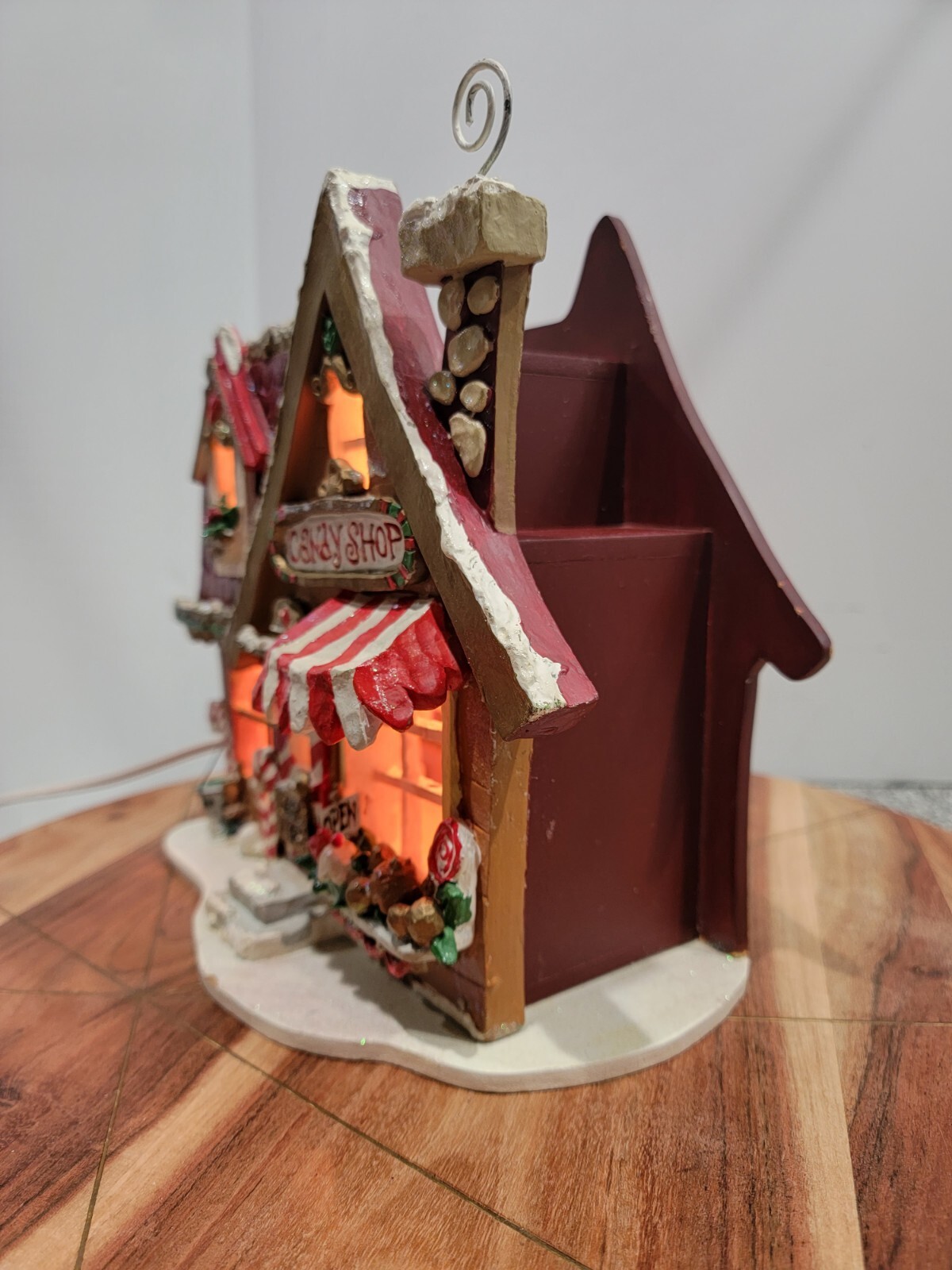 Kurt S. Adler Thorne Apple Valley THE CANDY SHOP lighted house