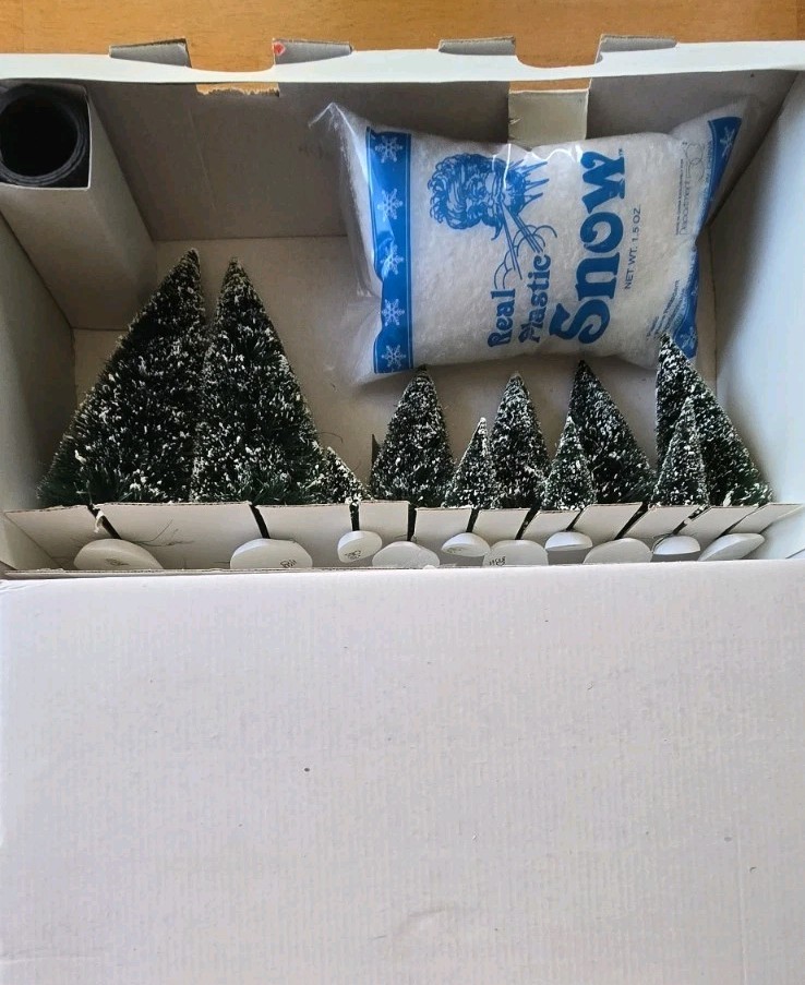 VTG Dept 56 Village Accessories-VILLAGE LANDSCAPE 12 PC Set-Trees & Snow-Read
