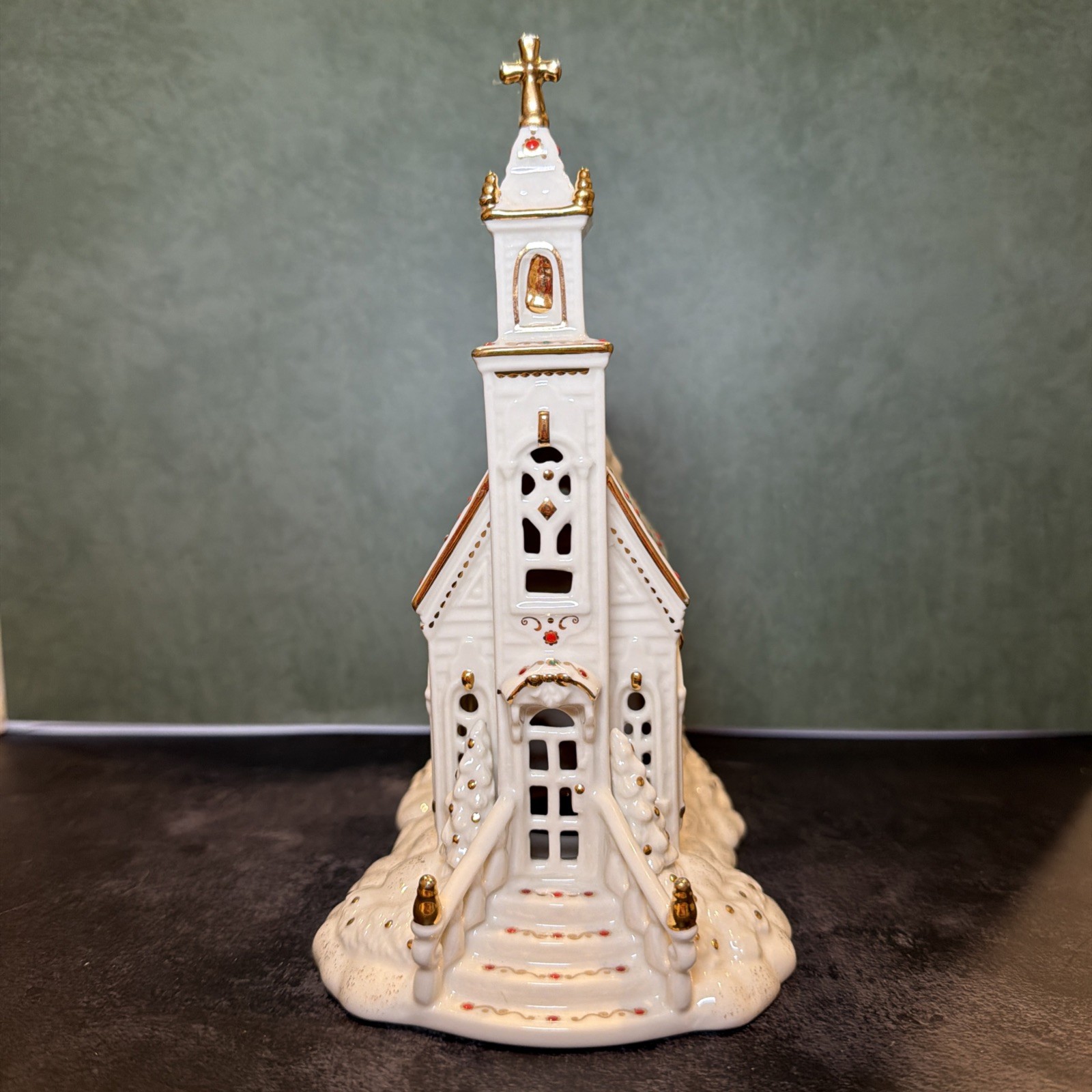 LENOX MISTLETOE PARK CHURCH 2005 Village Treasures -With Box – Retired
