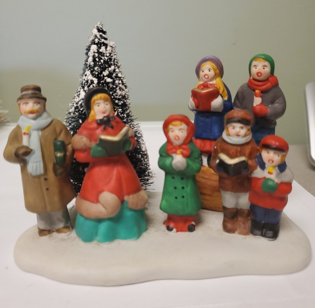 Vintage 1995 Lemax Hearthside Village Porcelain Group Carolers Figurine, 4 7/8″