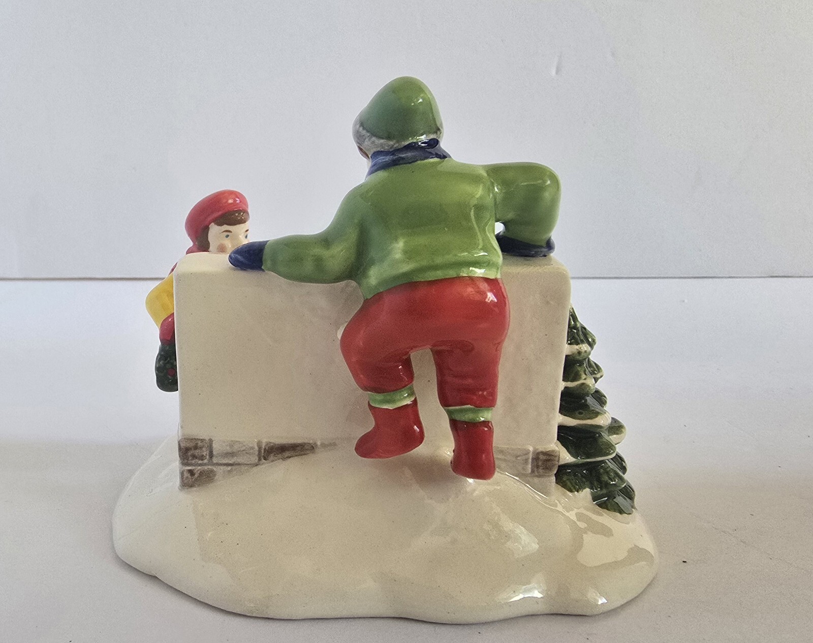 Dept 56 Snow Village Kids Decorating the Village Sign Vintage #5134-9 Retired