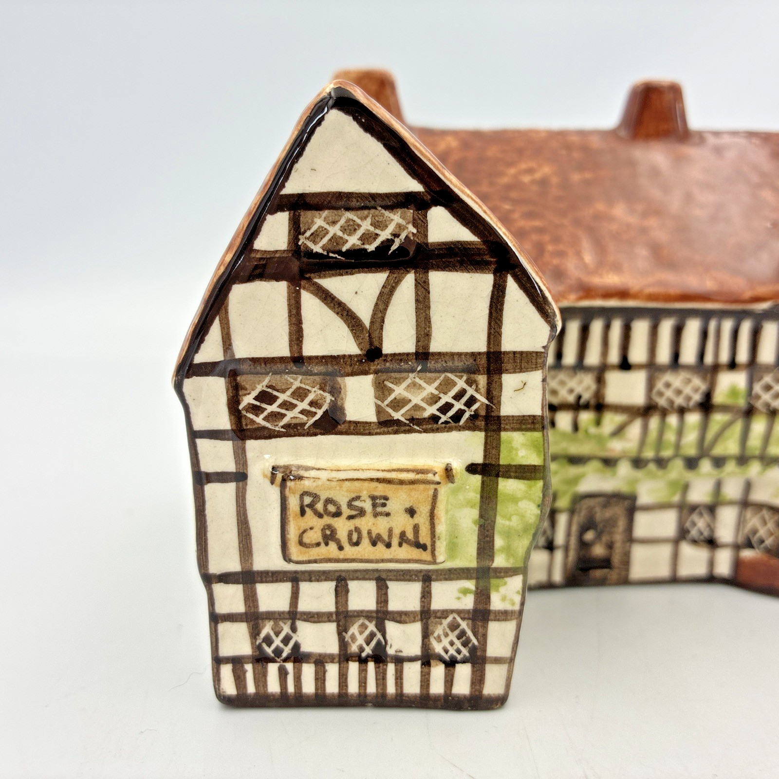 Vtg. Suffolk Cottages Rose & Crown Pub Ceramic House Building Made in England