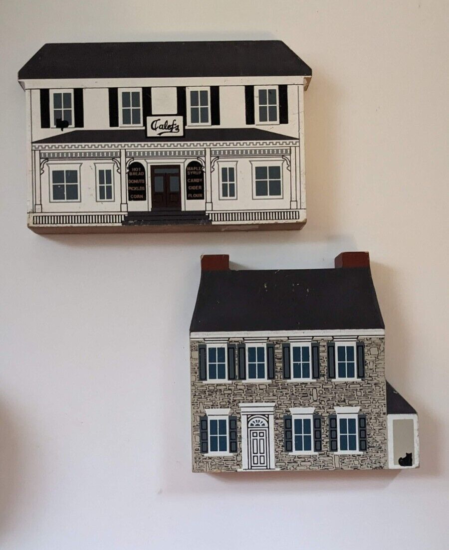 The Cats Meow 2pc Wooden Village General Country Store Governor Mansion 1990s