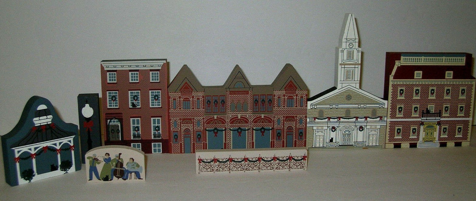 (8) CATS MEOW “NEW YORK CHRISTMAS” SERIES COLLECTIBLES