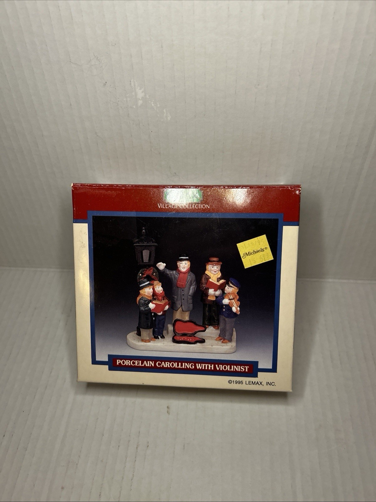 Lemax Christmas Village Collection 1995 Porcelain Carolling with Violinist 53136