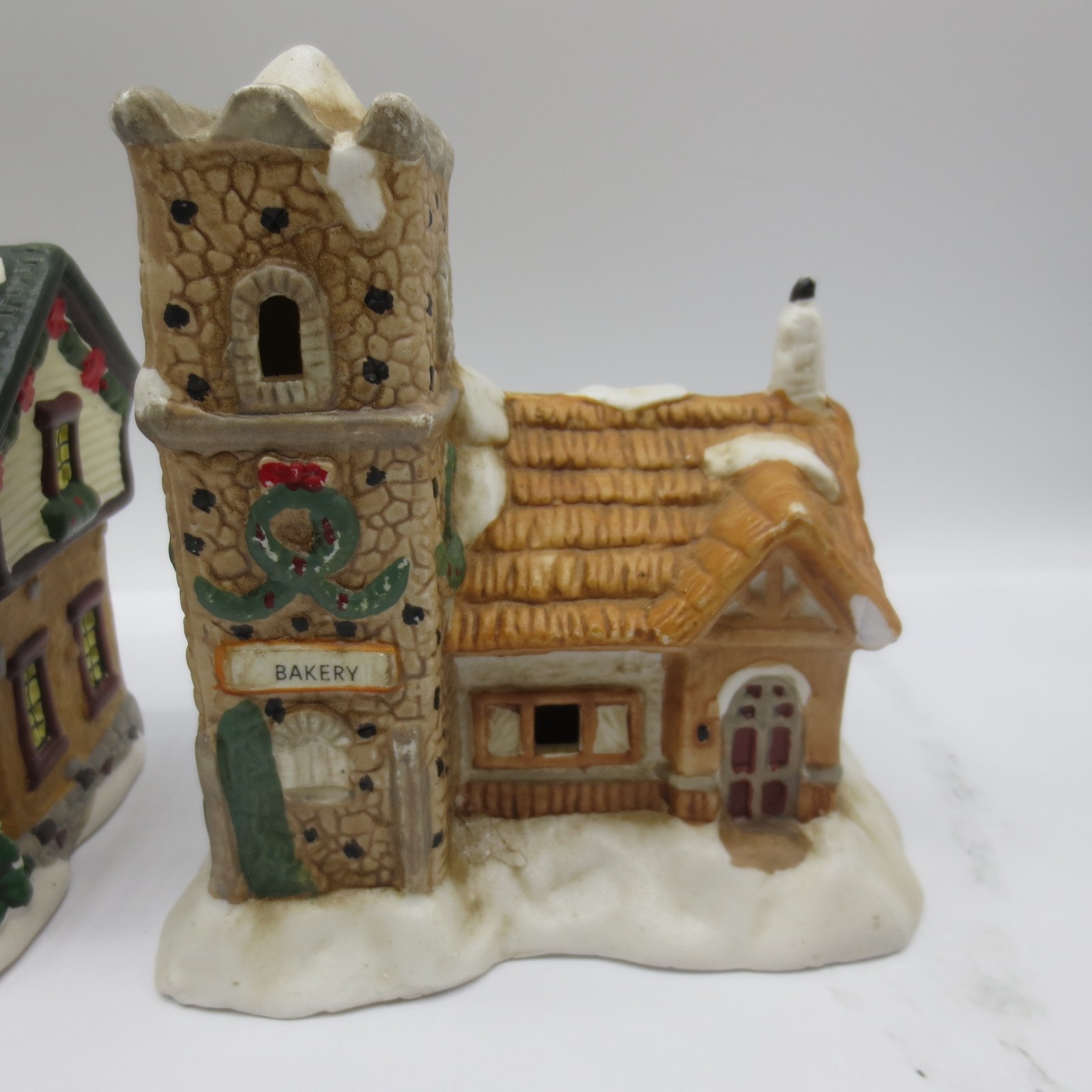 Lot Of 2 Christmas Village Houses Bakey And Grocery Store Home Decor
