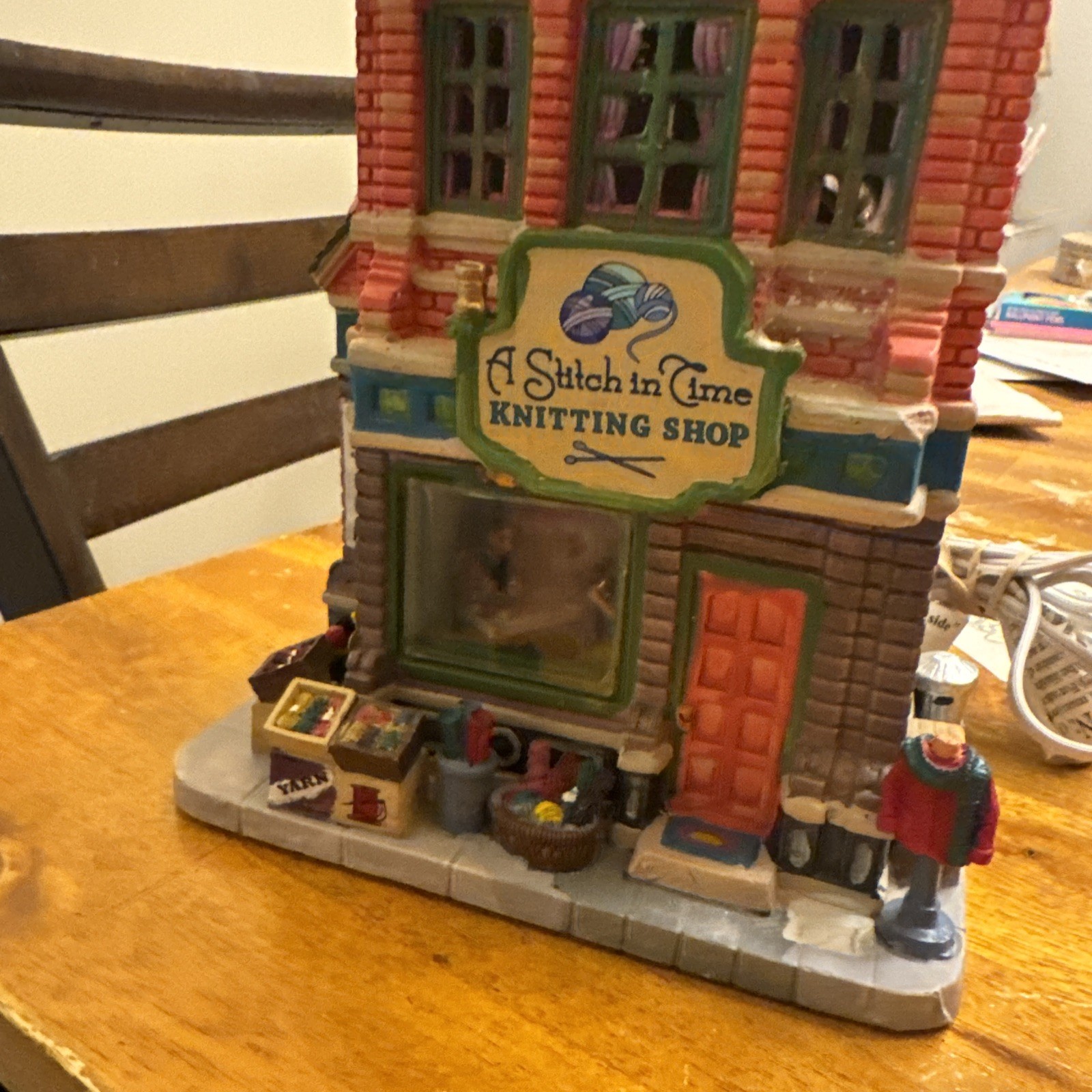 Lemax Coventry Cove Stitch in Time Knitting Shop Christmas Village 15241 2011