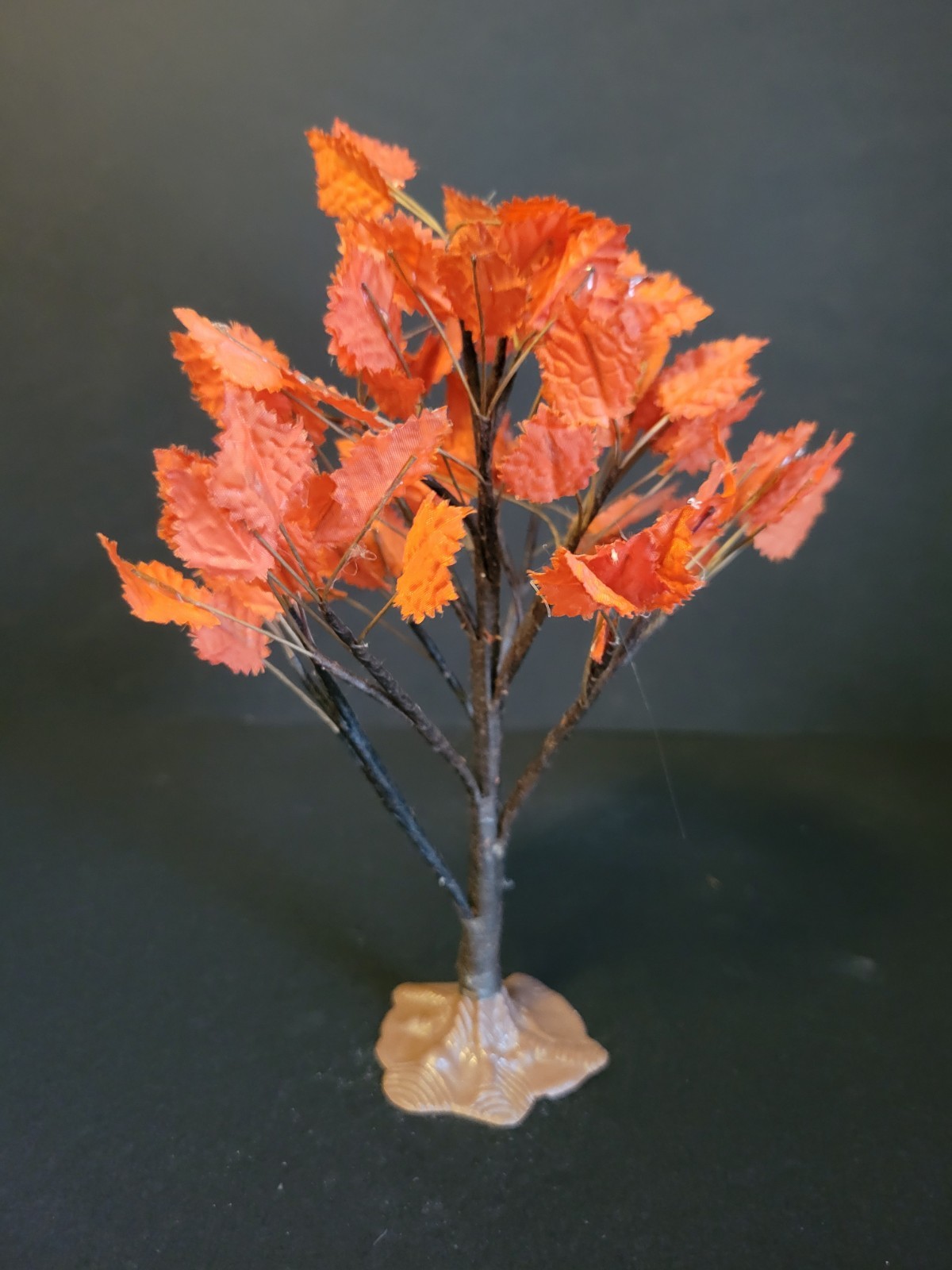 Lemax Spooky Town Halloween Fall Village 8″ Maple Tree Large 44151 Red Leaves