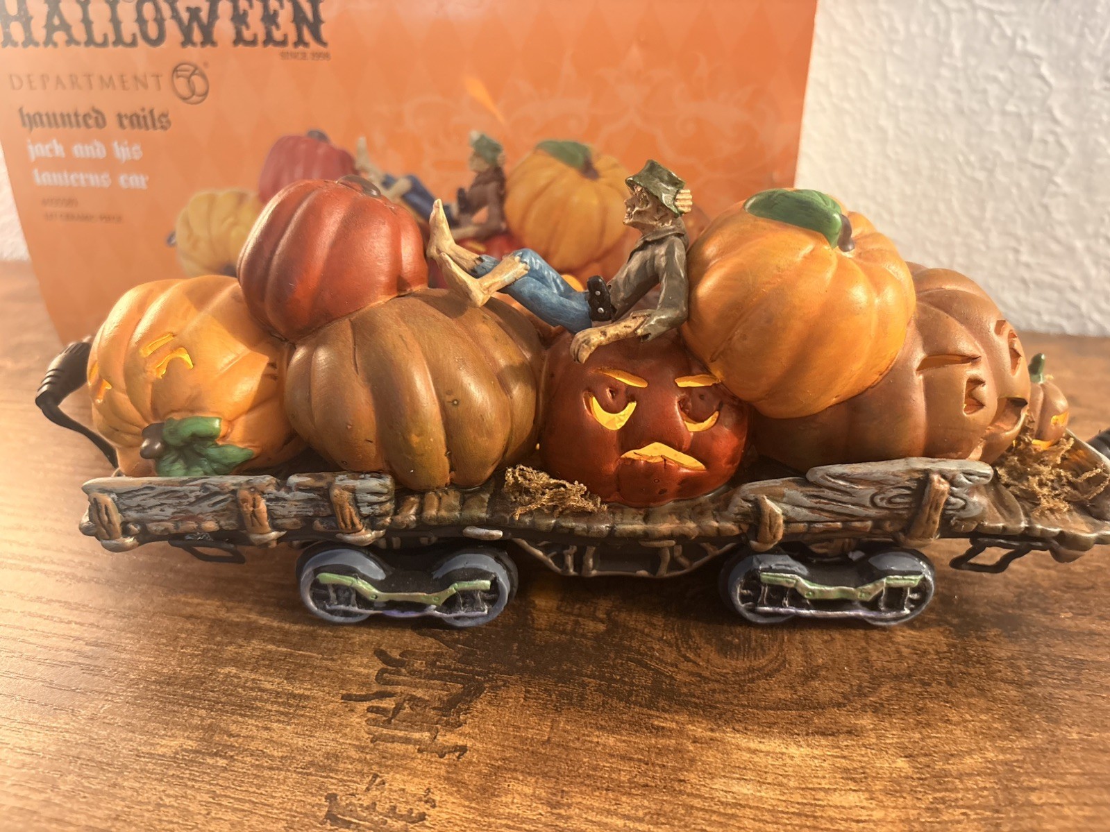 Dept 56 SV Halloween – Haunted Rails Jack and His Lanterns Car #4035589