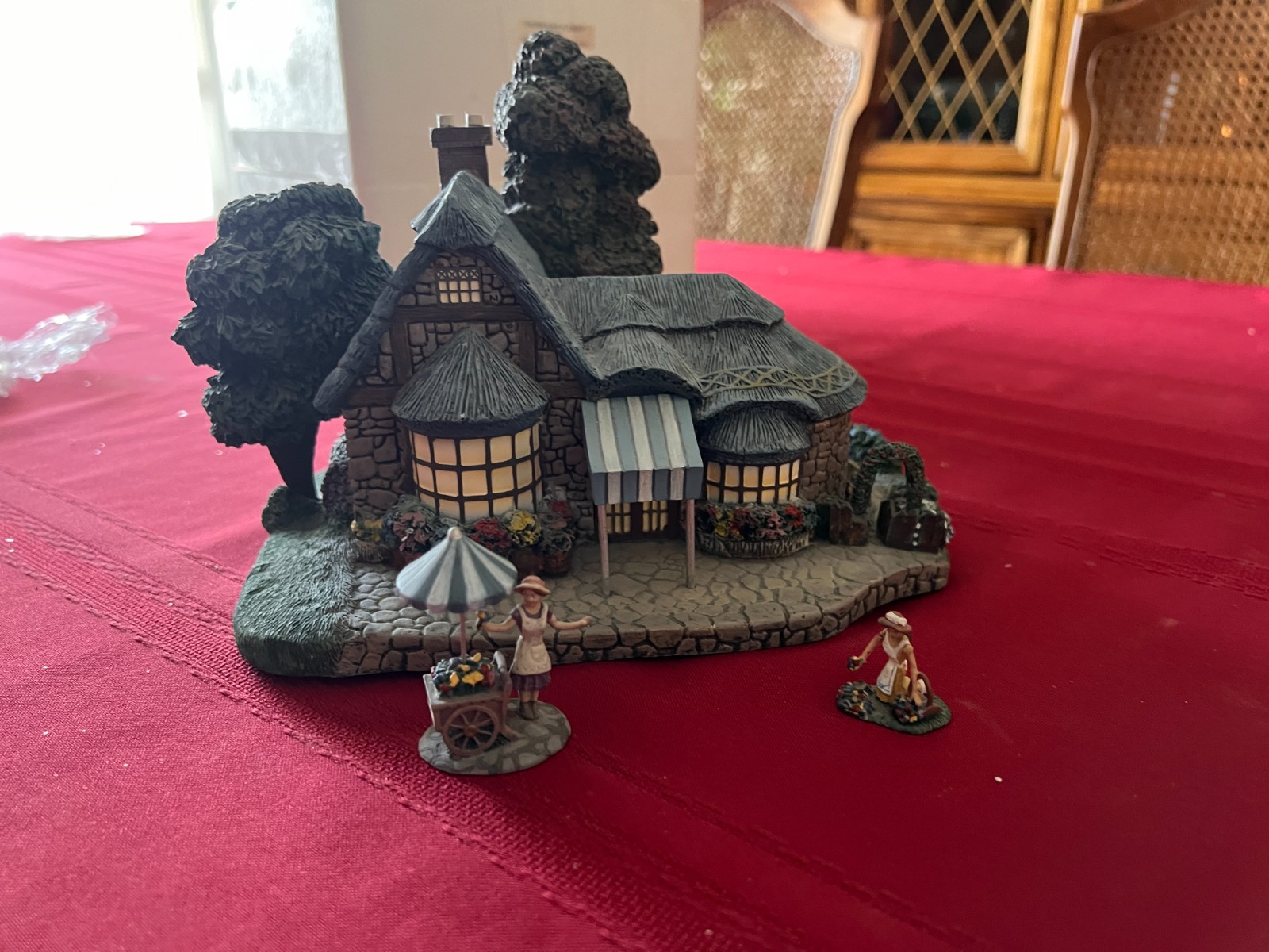 Hawthorne Village Falbrooke Florist Thomas Kinkade Lamplighter House Collection