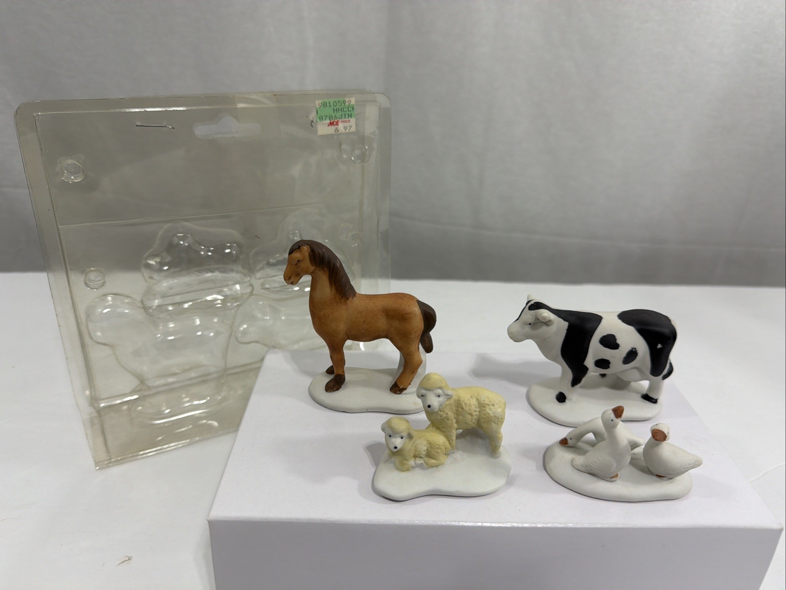 VTG 1993 Lemax Christmas Village Farm Animals Horse Cow Ducks Sheep 33093