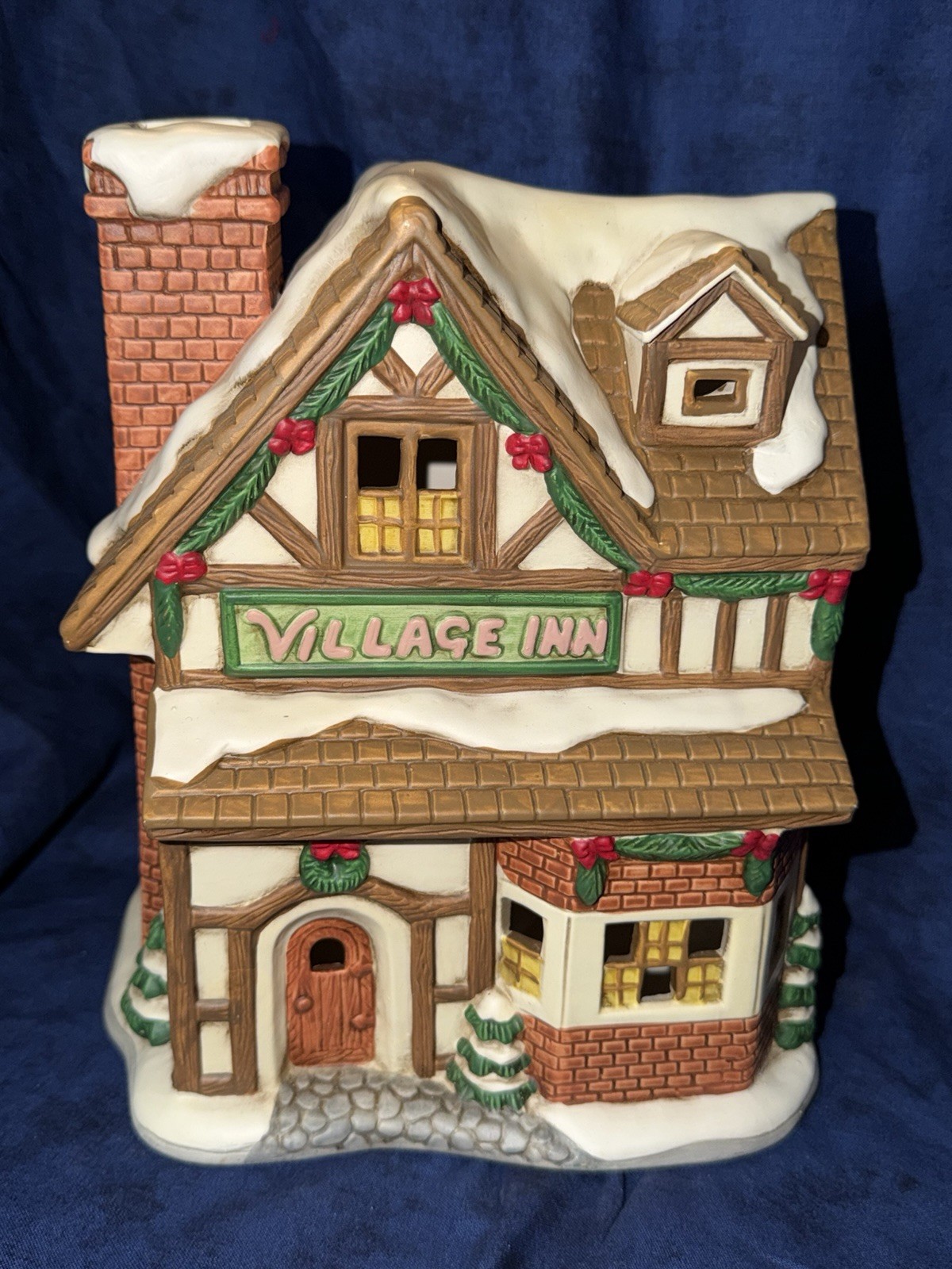 Vintage Lefton Colonial Village “Village Inn” w/h light-No box-1991-Model #07962