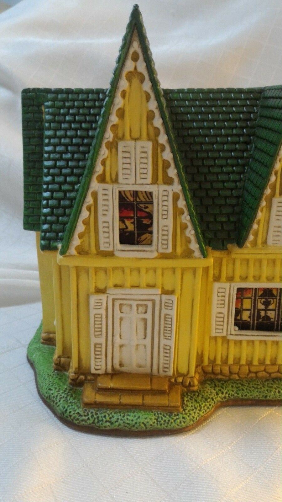 Lefton Colonial Village THE BRADLEY HOUSE 301/4500 numbered 1999 BOX Certs Cord