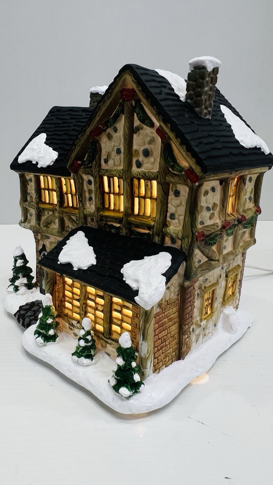 Santa’s Workbench Collection “The Tea Cozy” Victorian Series 2002 Excellent !