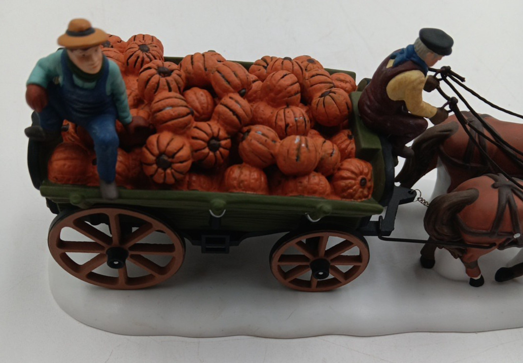 Dept 56 New England Village Fall Harvest Pumpkin Wagon Cart & Milestone Sign