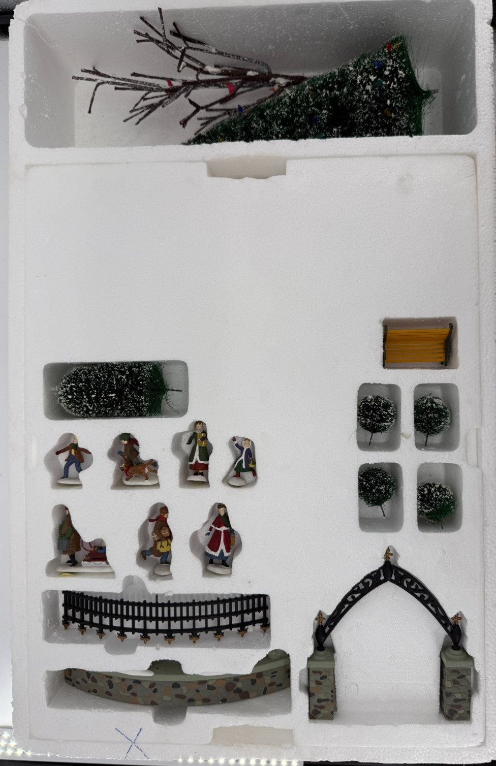 Dept 56 All Around The Park Village Animated Accessory Set Christmas