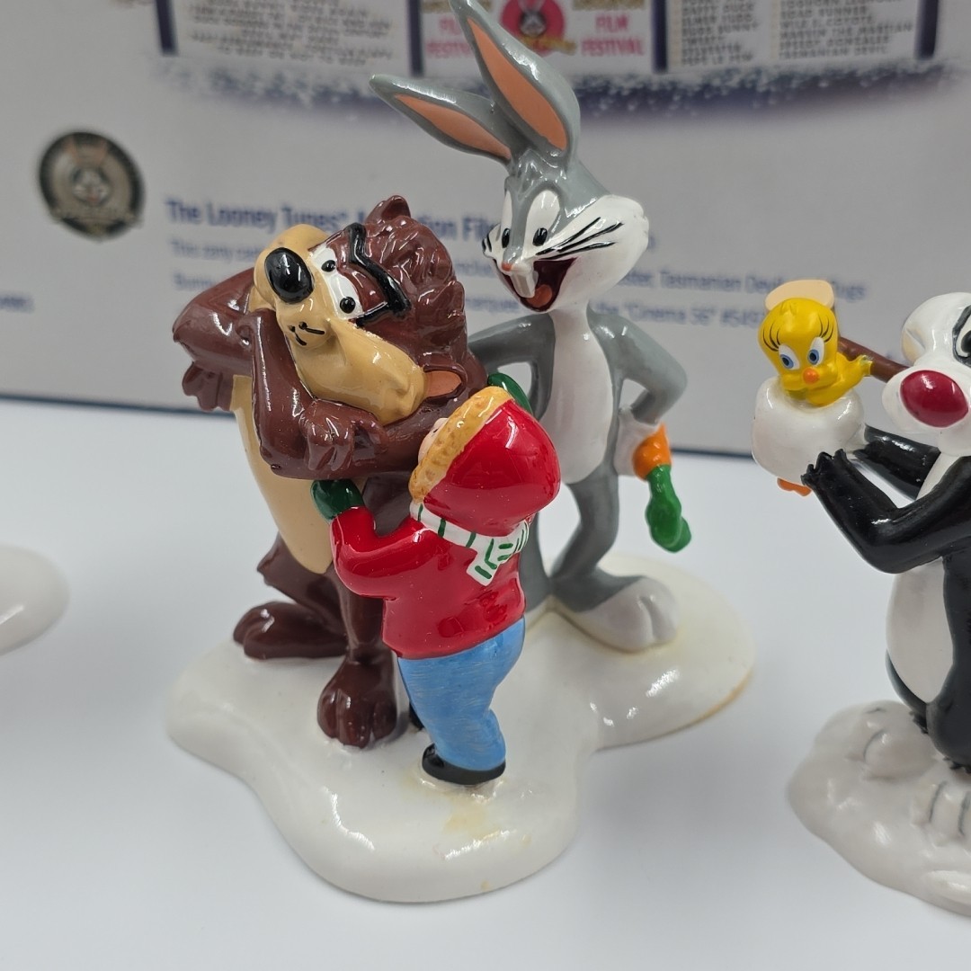 Dept 56 Looney Tunes Animation Film Festival Snow Village Bugs Bunny Taz Tweety