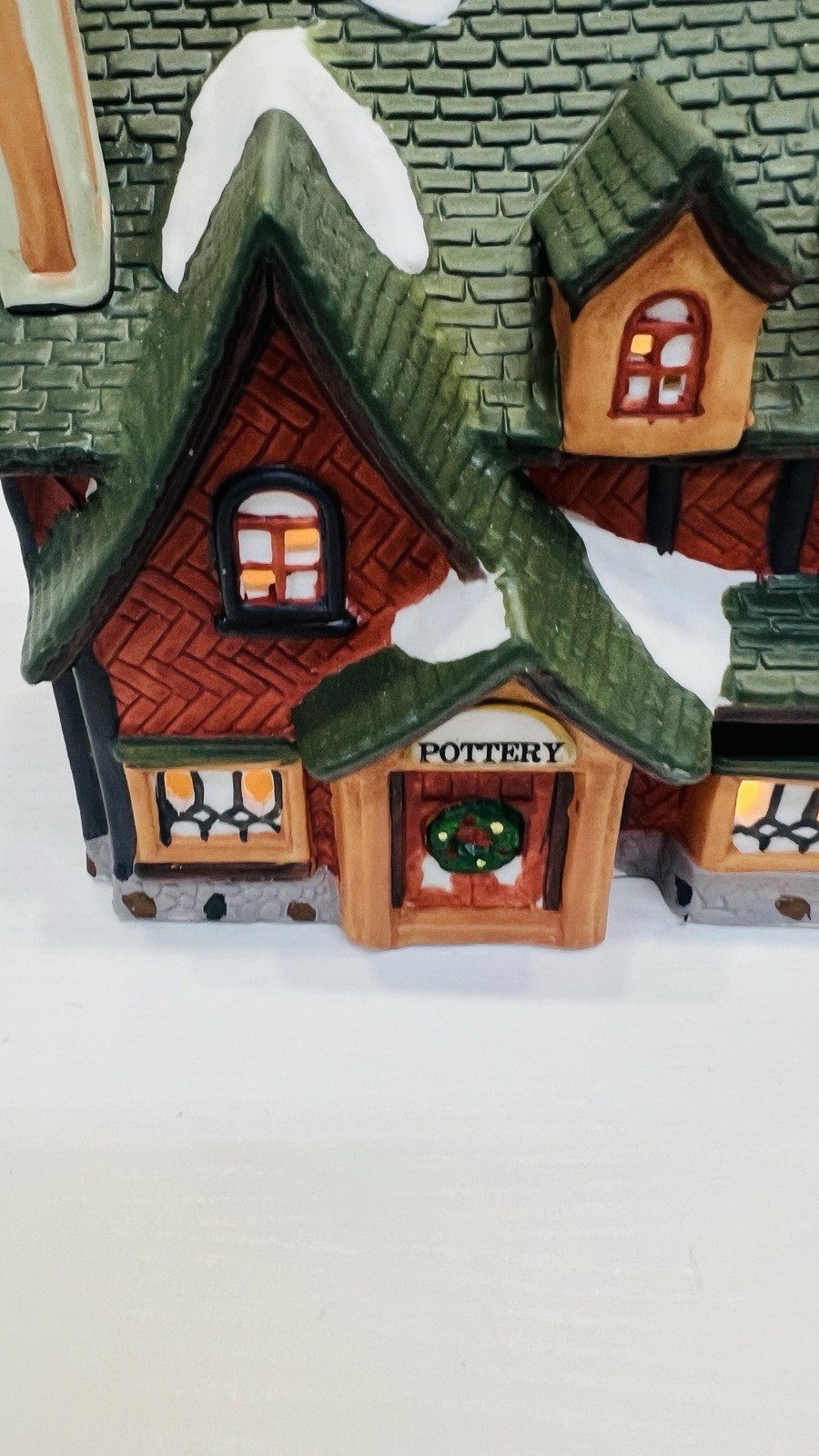 Dickens Keepsake “ Pottery” Porcelain Lighted House Heartland Valley Excellent