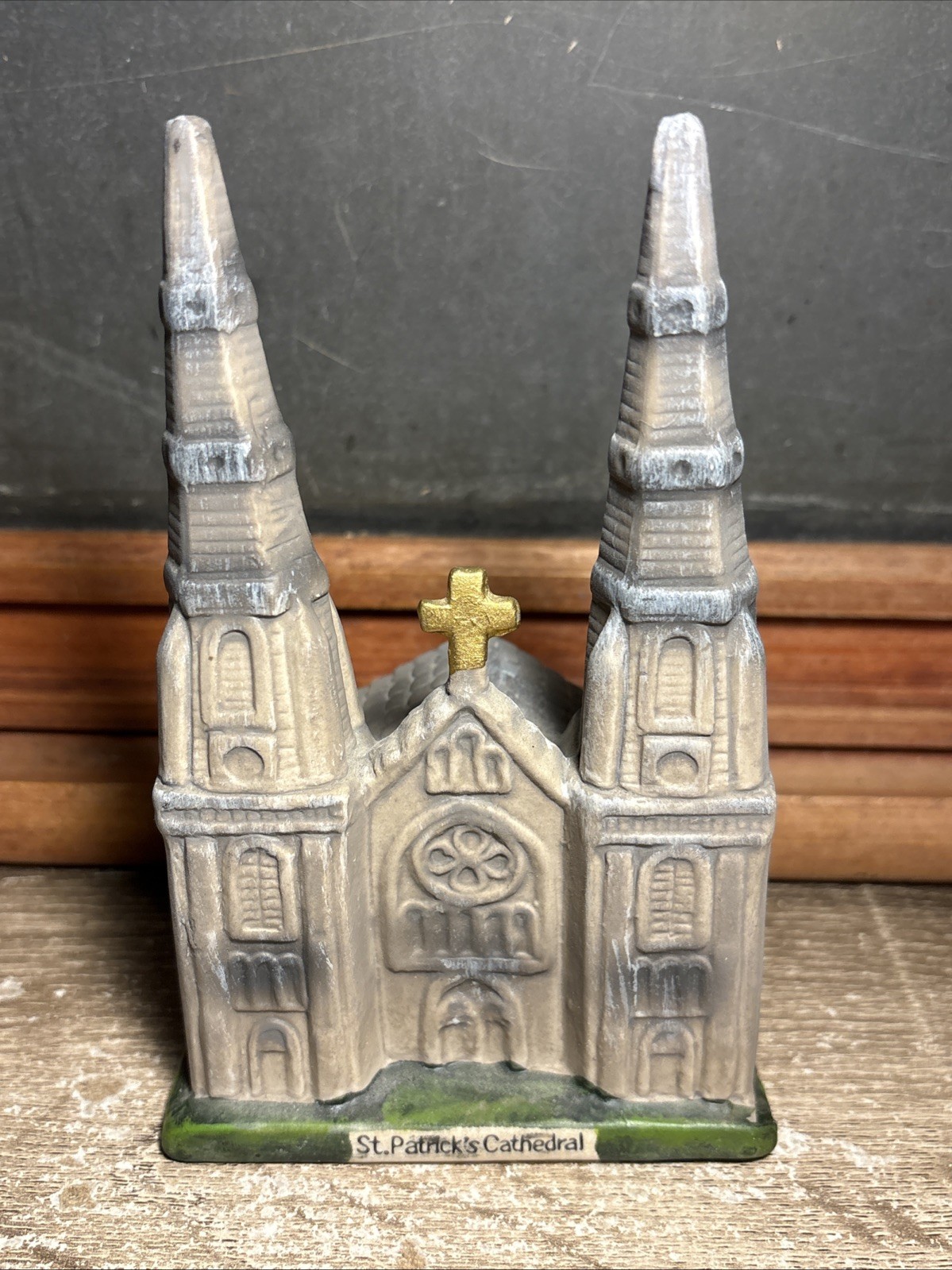 St Patrick’s Cathedral Ceramic Figurine Christmas Village Souvenir Vintage