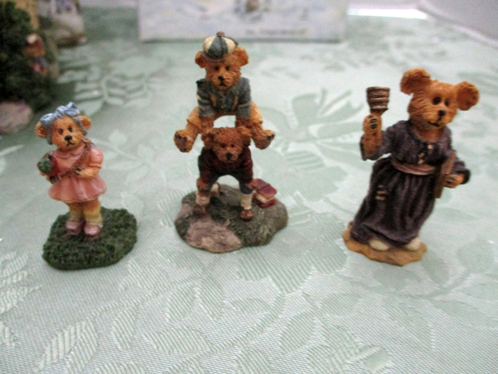 Boyds Bearly-Built Villages “The Bearly- A Built School” & Accessories 2000 NIB