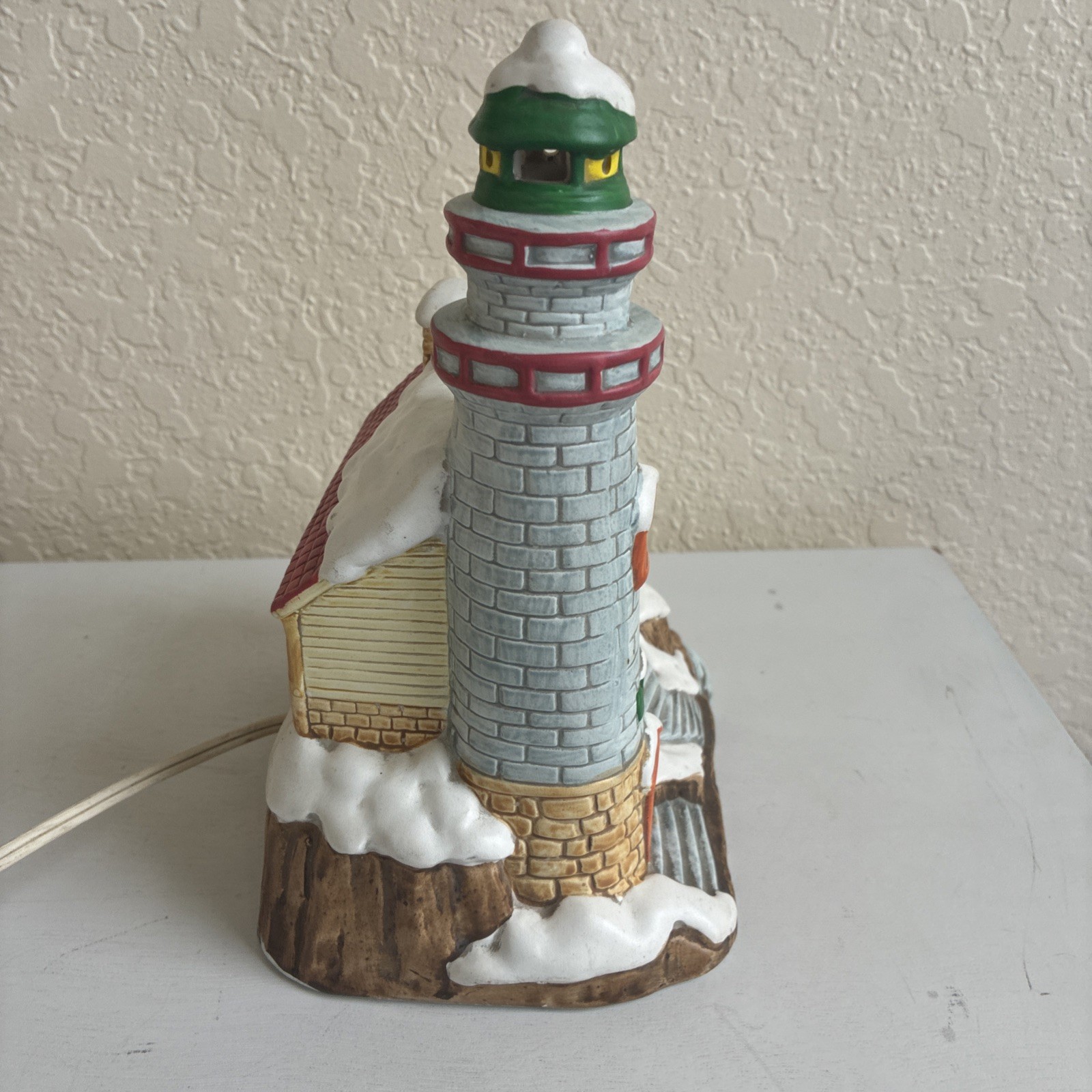 Vintage Lefton Colonial Christmas Village Light House 1988 Byron Wood 06747