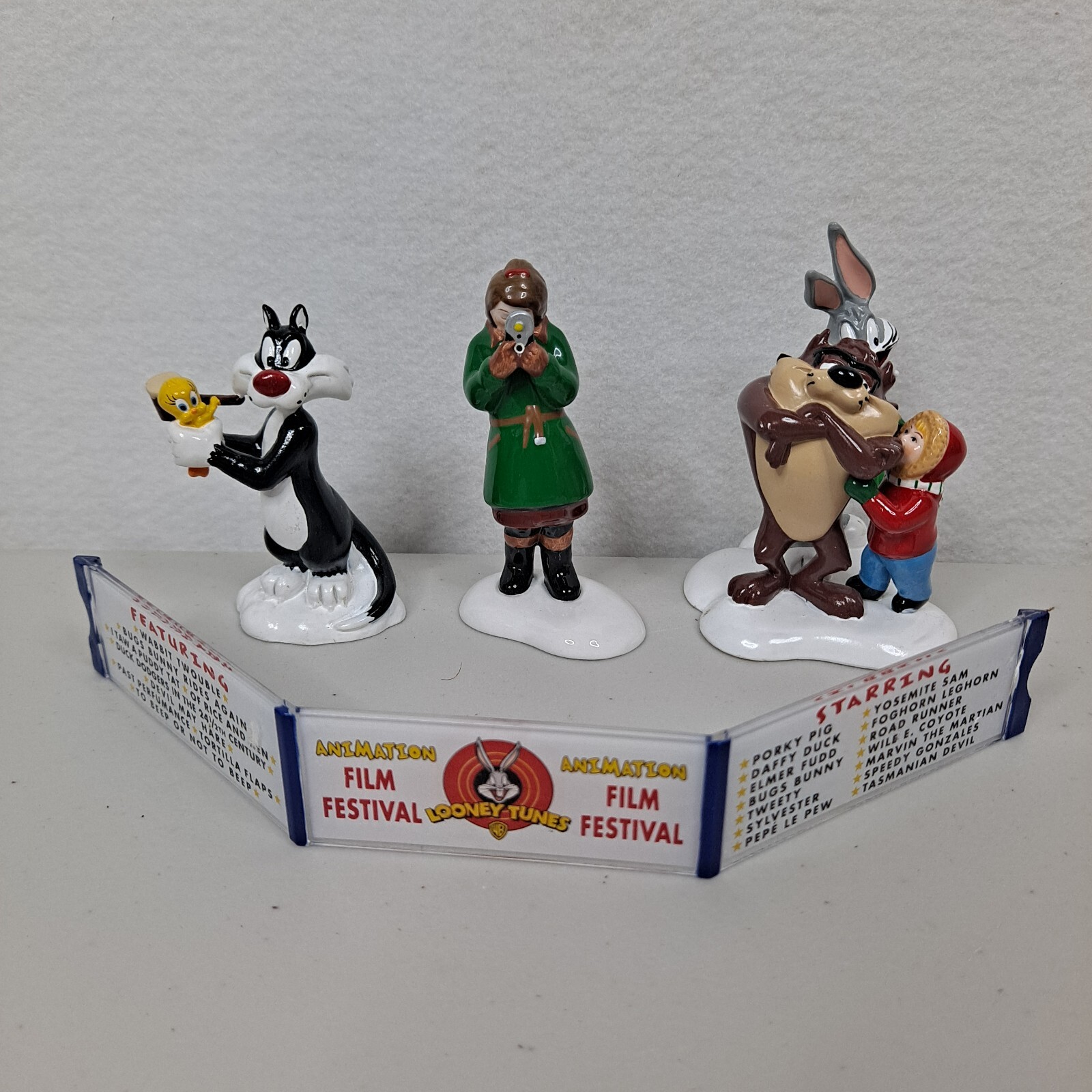 Dept 56 Snow Village The Looney Tunes Animation Film Festival Set of 4 54983