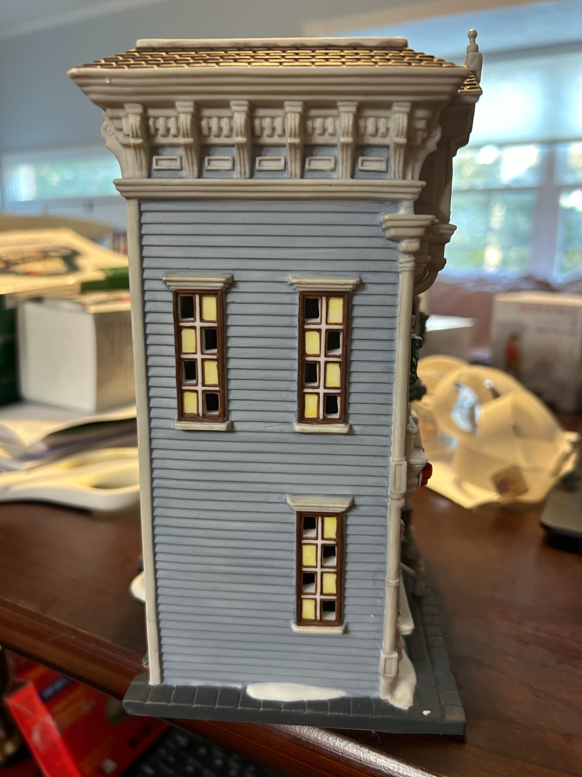 dept 56 christmas in the city Lowery Apartments EUC