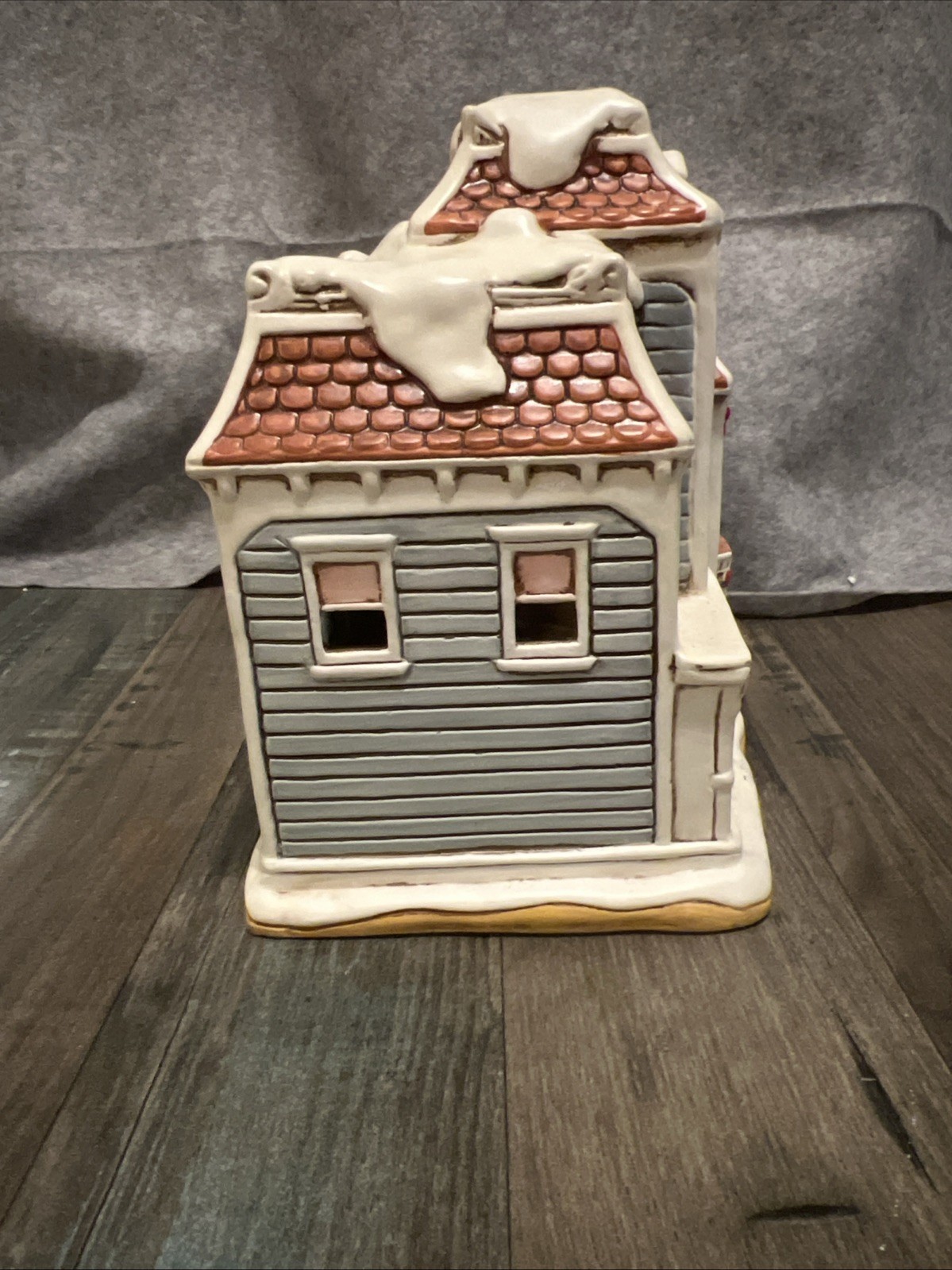 Lefton Colonial Village THE NOB HILL #07839 Christmas Lighted Tea Light