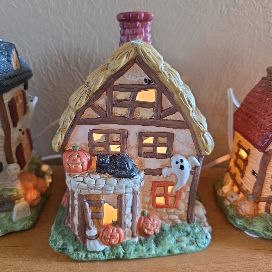 Vintage Halloween Carson Dragon Inc. 1992 Lighted House Witch Ghost Pumpkin Lot