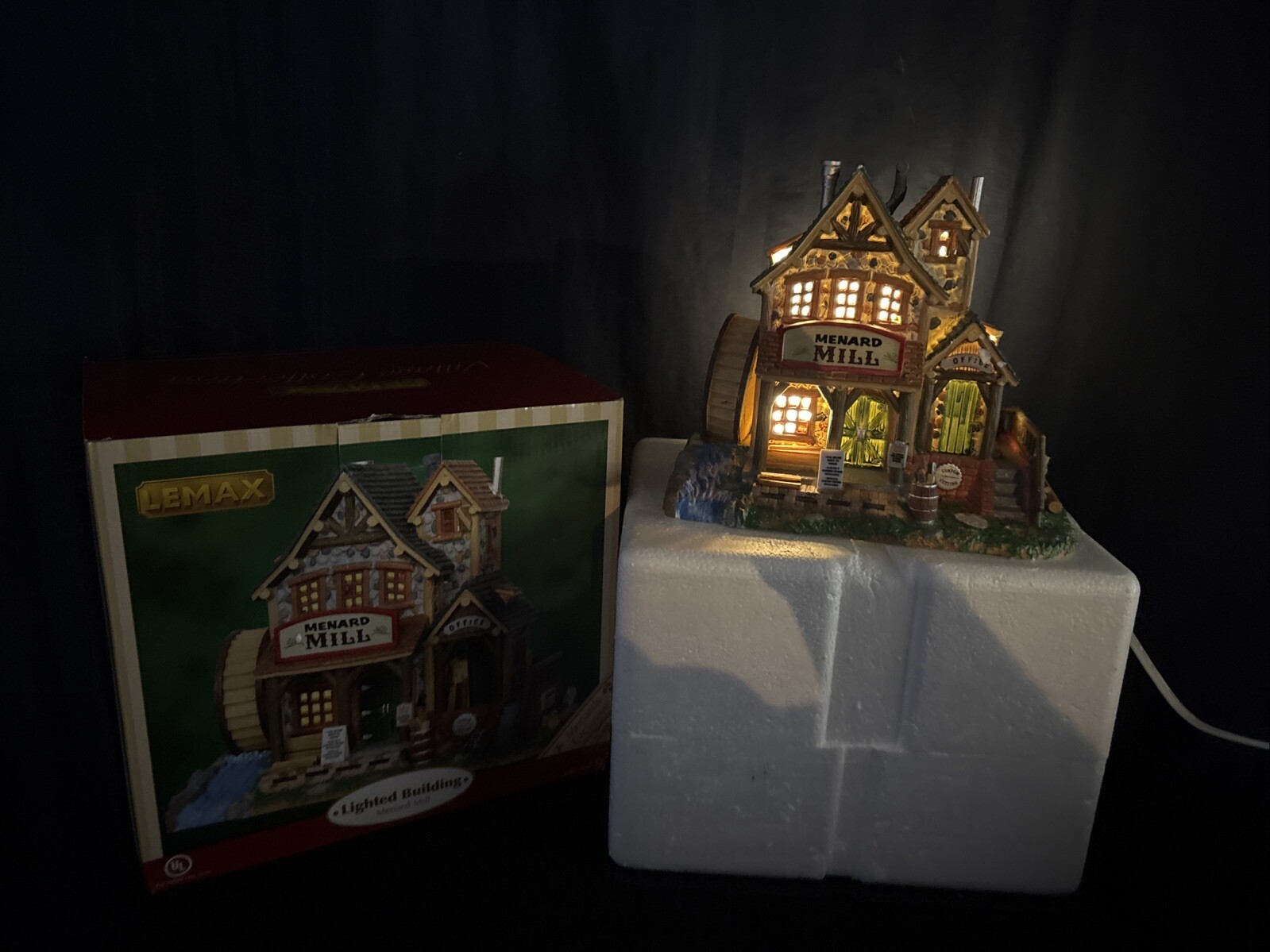 Lemax- Menard Mill Village Collection- 2011- Lighted 1060