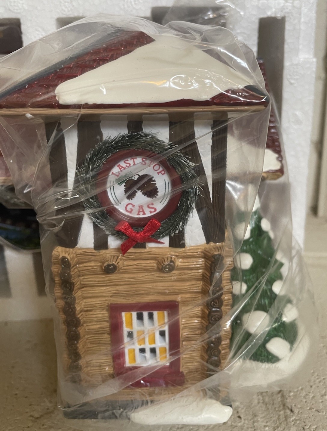 Dept 56 ‘Last Stop Gas Station’ Snow Village #55012 Retired 1999 New In The Box