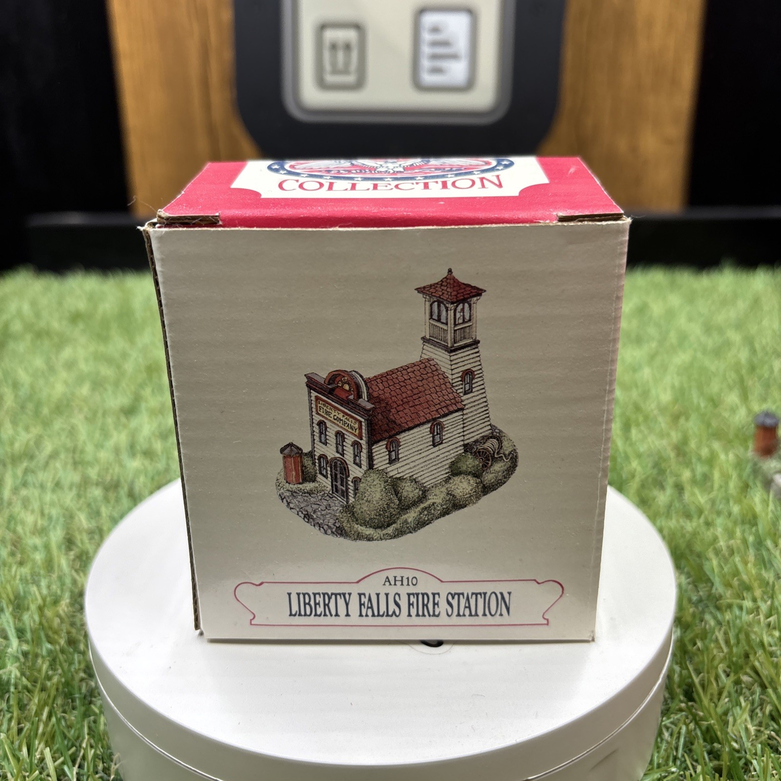 1992 Liberty Falls Fire Station AH10 Americana Collection in box