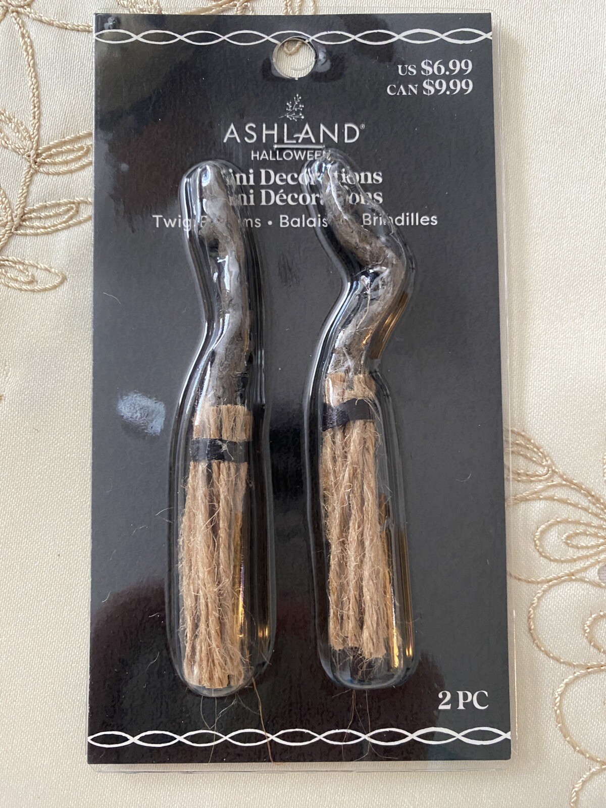 ASHLAND HALLOWEEN MINIATURES WITCHES BROOMS TWIG BROOMS ~ NEW 2 IN PKG