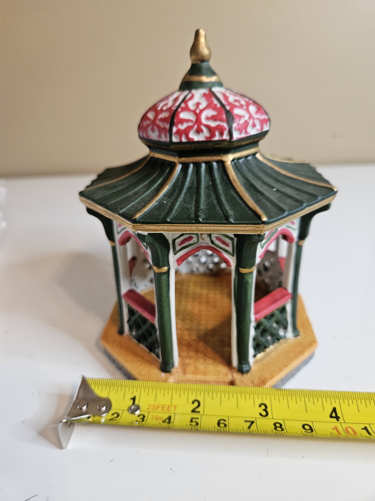 Lemax Porcelain Victorian Gazebo Christmas Village Collection Vintage 1996