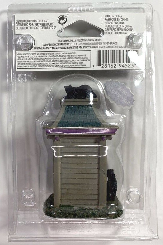 Lemax Spooky Town Haunted Outhouse with black cats #94523 – New in package