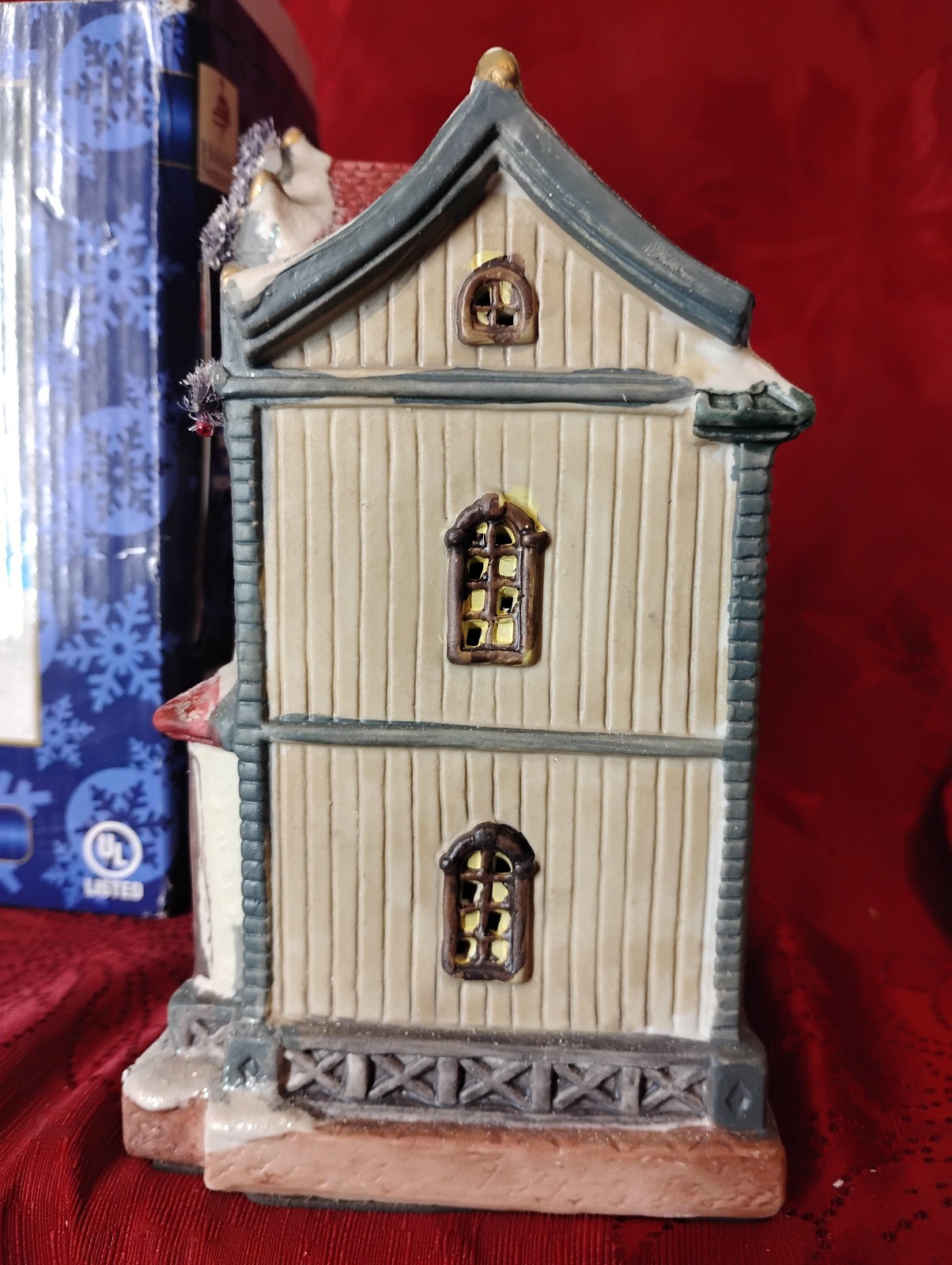 Holiday Seasons Collector Series Porcelain Lighted Candy Shop