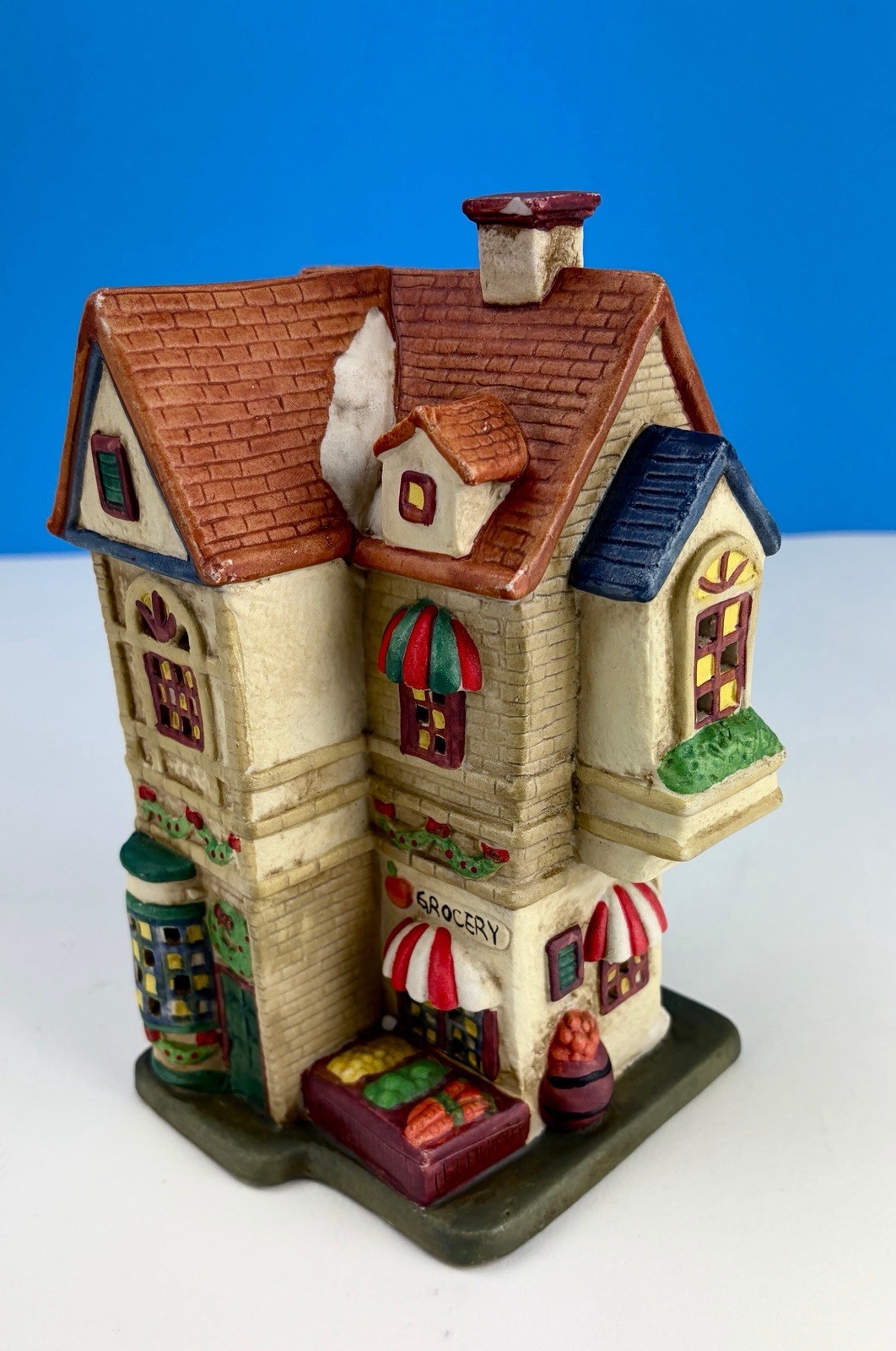 Dickens Grocery Store 1995 Porcelain Collectible Christmas Village