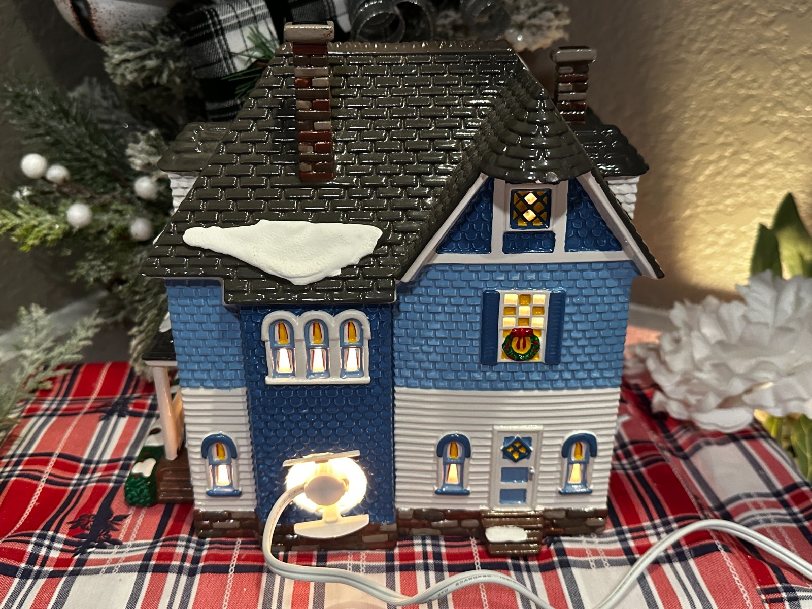 Dept 56 Shingle Victorian House Snow Village Series Christmas House