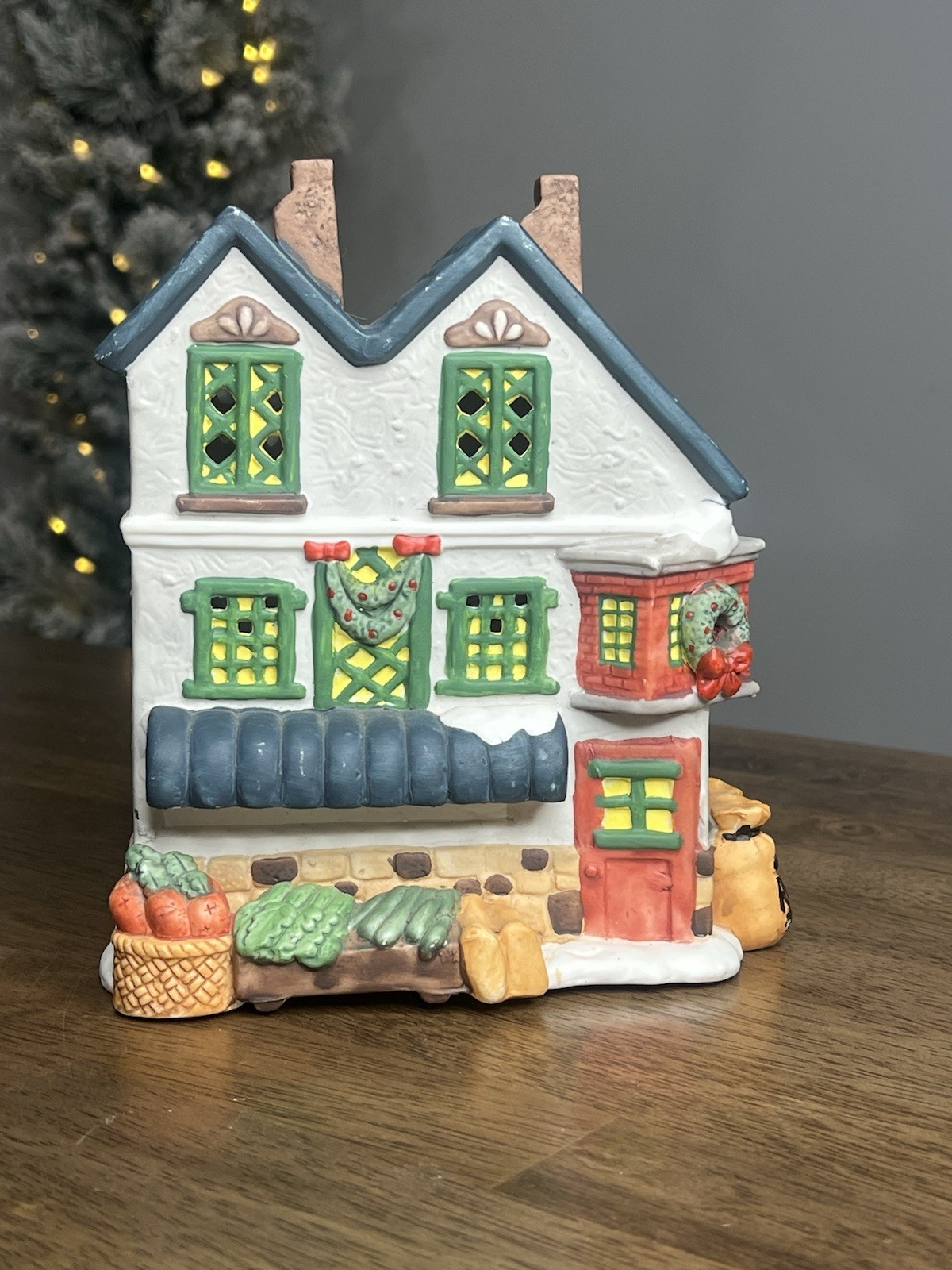 Mercuries Lighted 1995 Christmas Village Town Grocery Store