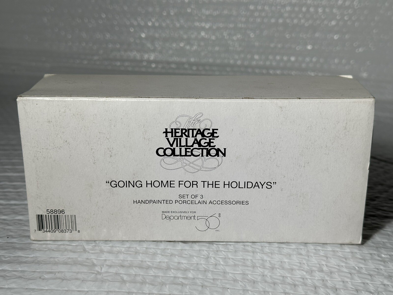 GOING HOME FOR THE HOLIDAYS Heritage Village Collection #56.58896 (2)