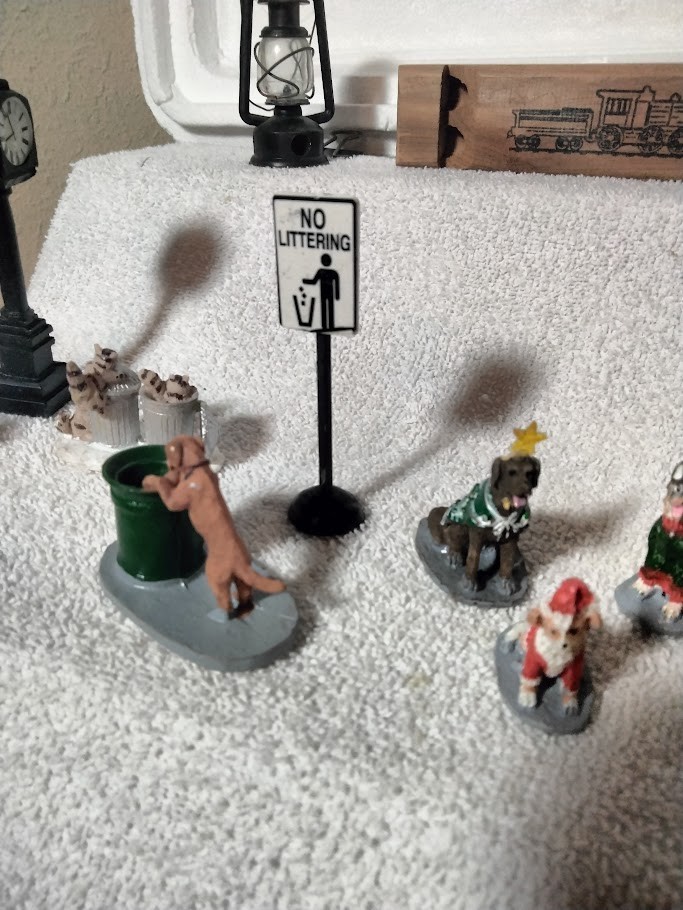 Lemax Villages Figurine Lot of 10 No Littering Clock Chipmunks Canines Bandits