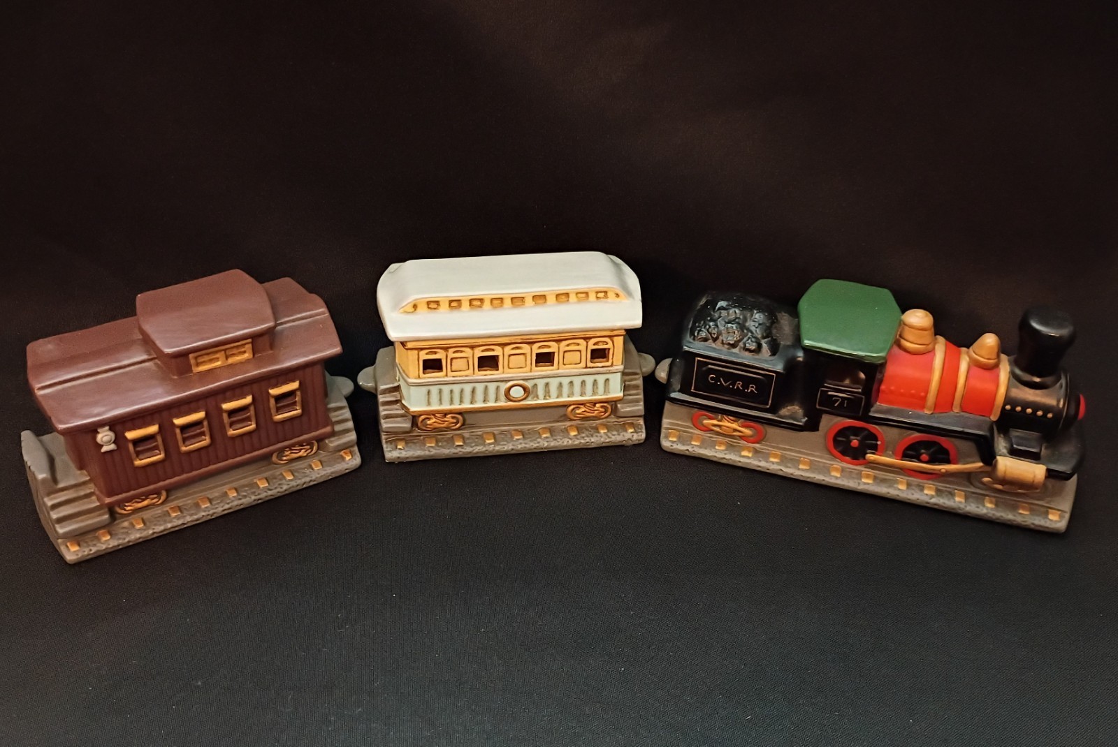 Vintage 1989 LEFTON 🎄Christmas🎄Colonial Village 🚂 3 Piece Train Set 🚂 #7125